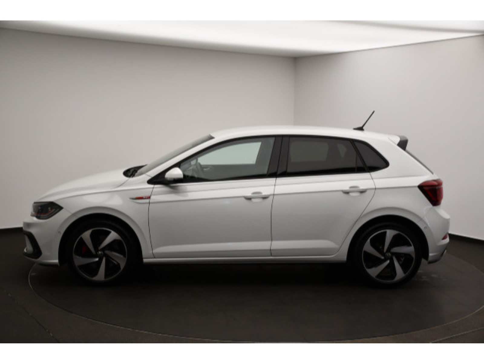 Volkswagen - Polo_14