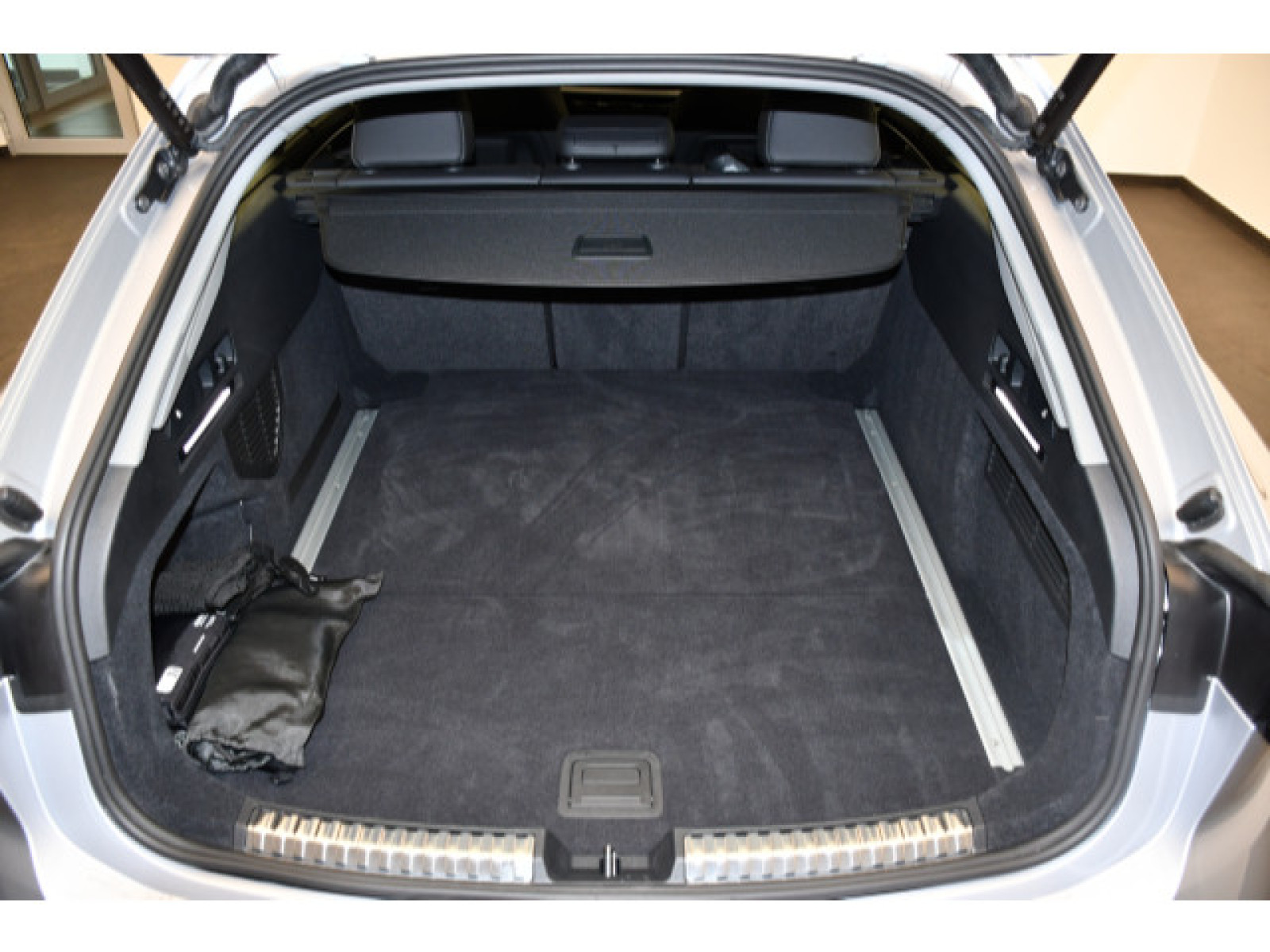 Audi - A6 Avant_12