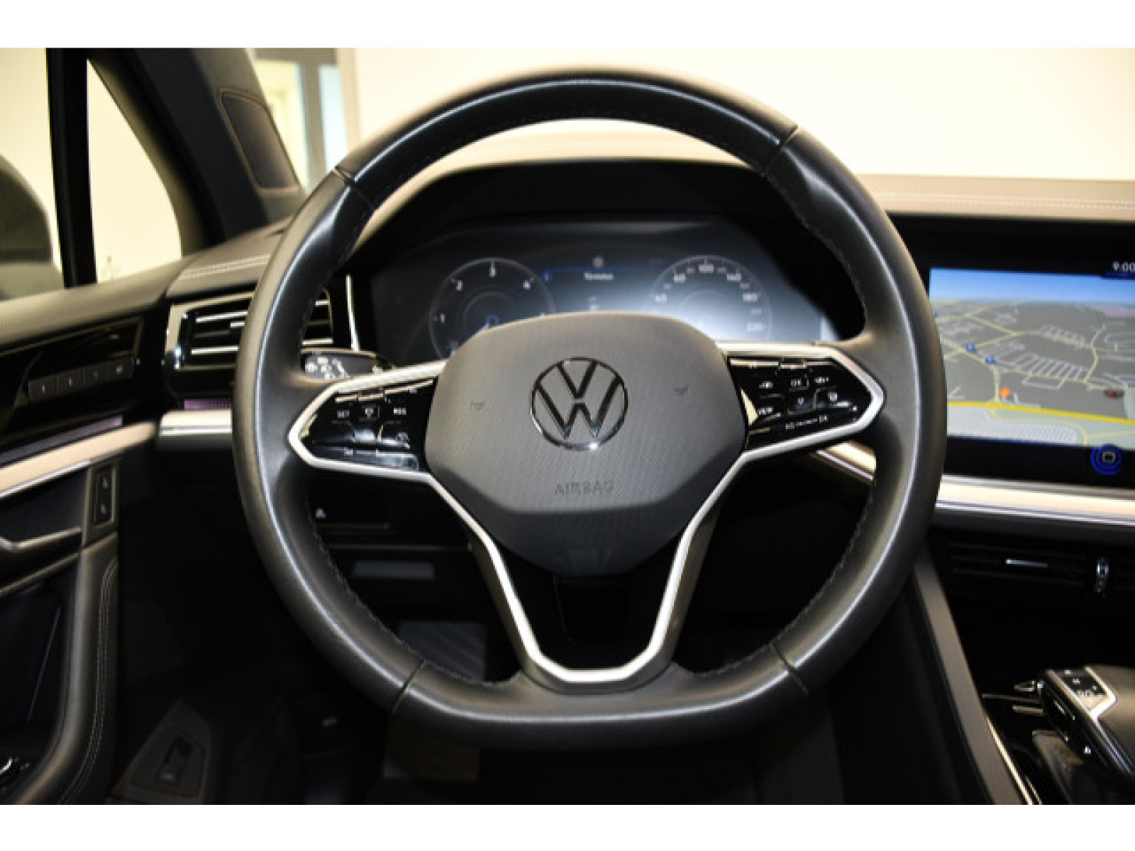 Volkswagen - Touareg_5