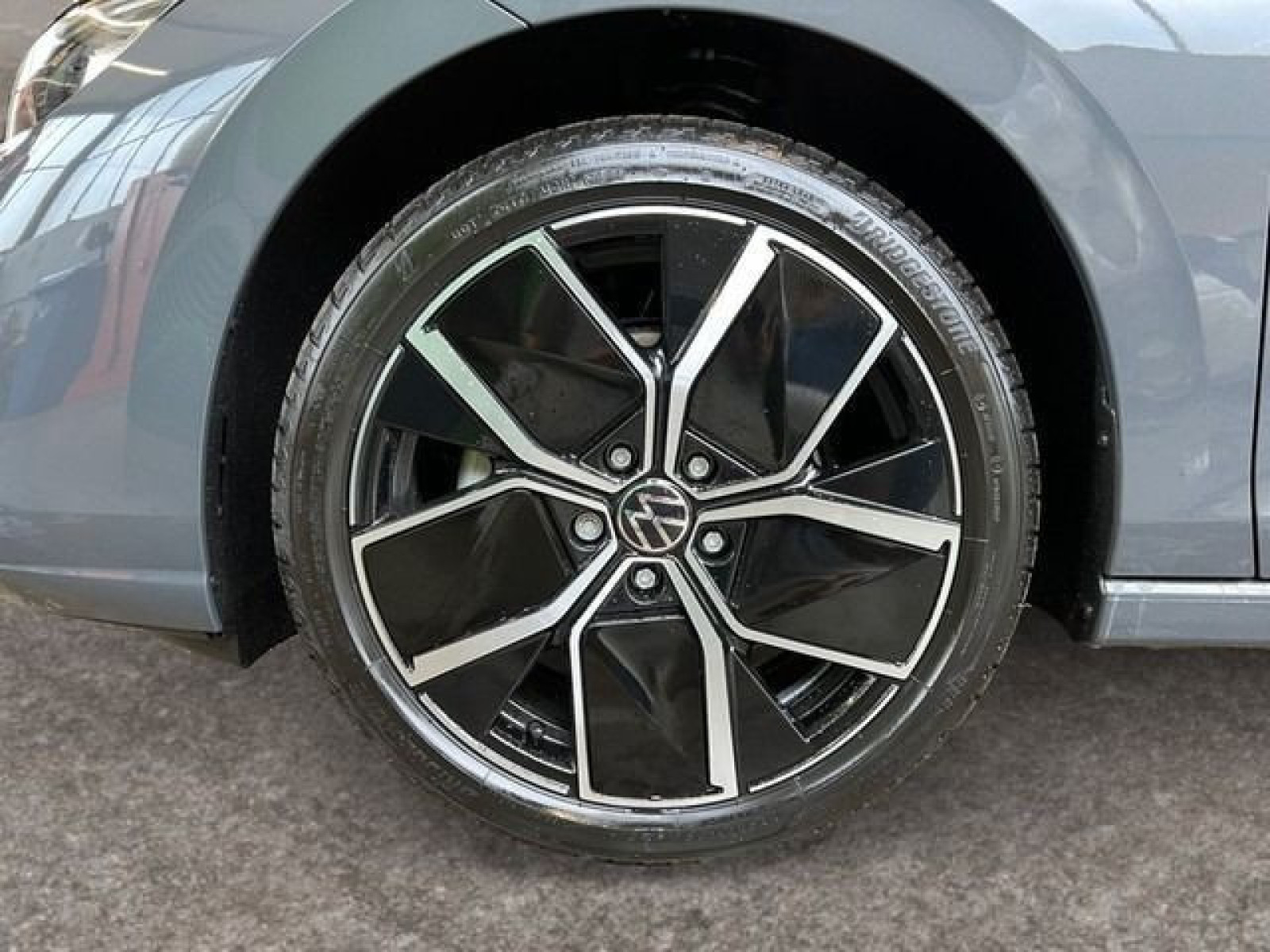 Volkswagen - Golf_10
