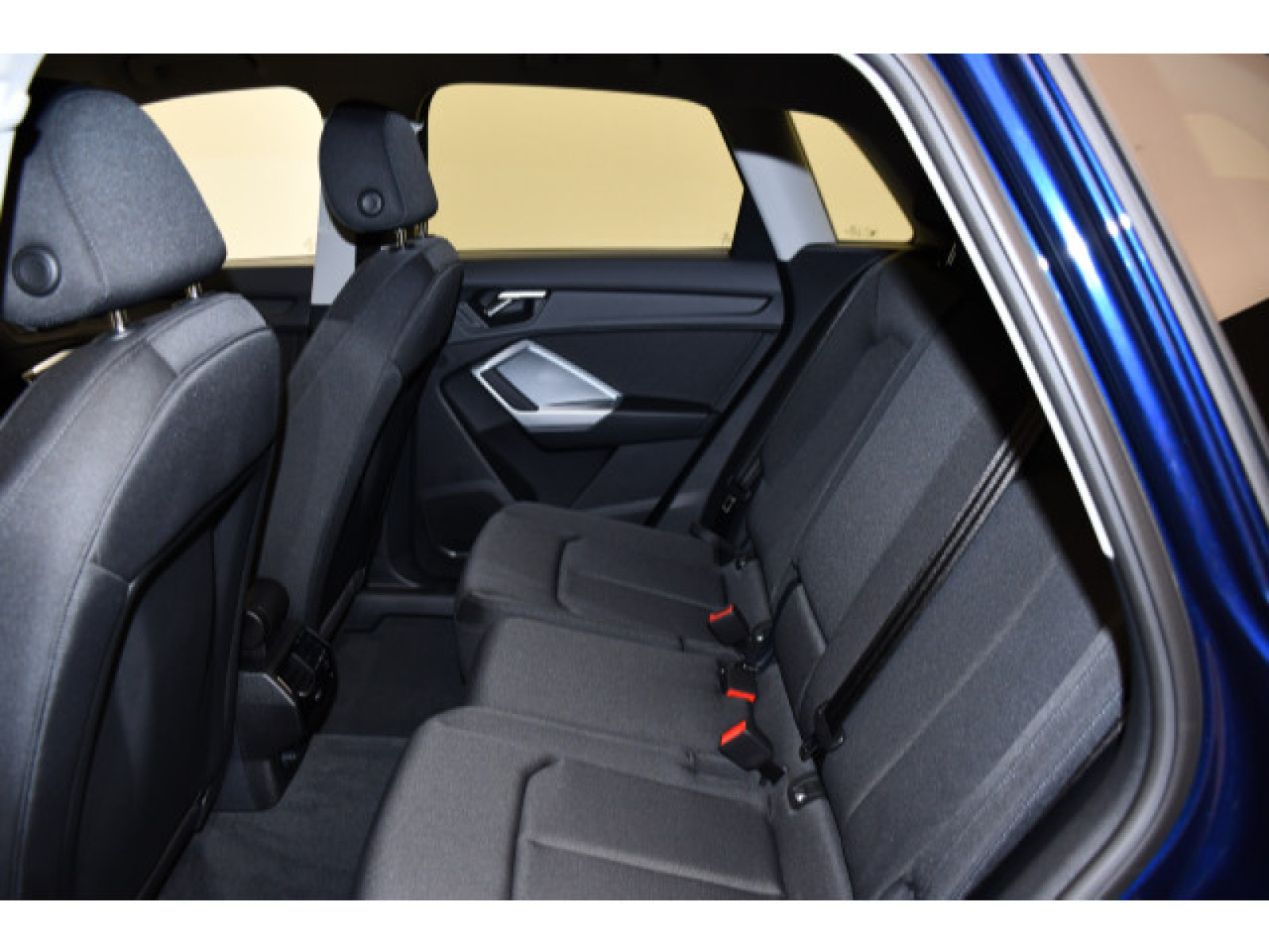 Audi - Q3_10
