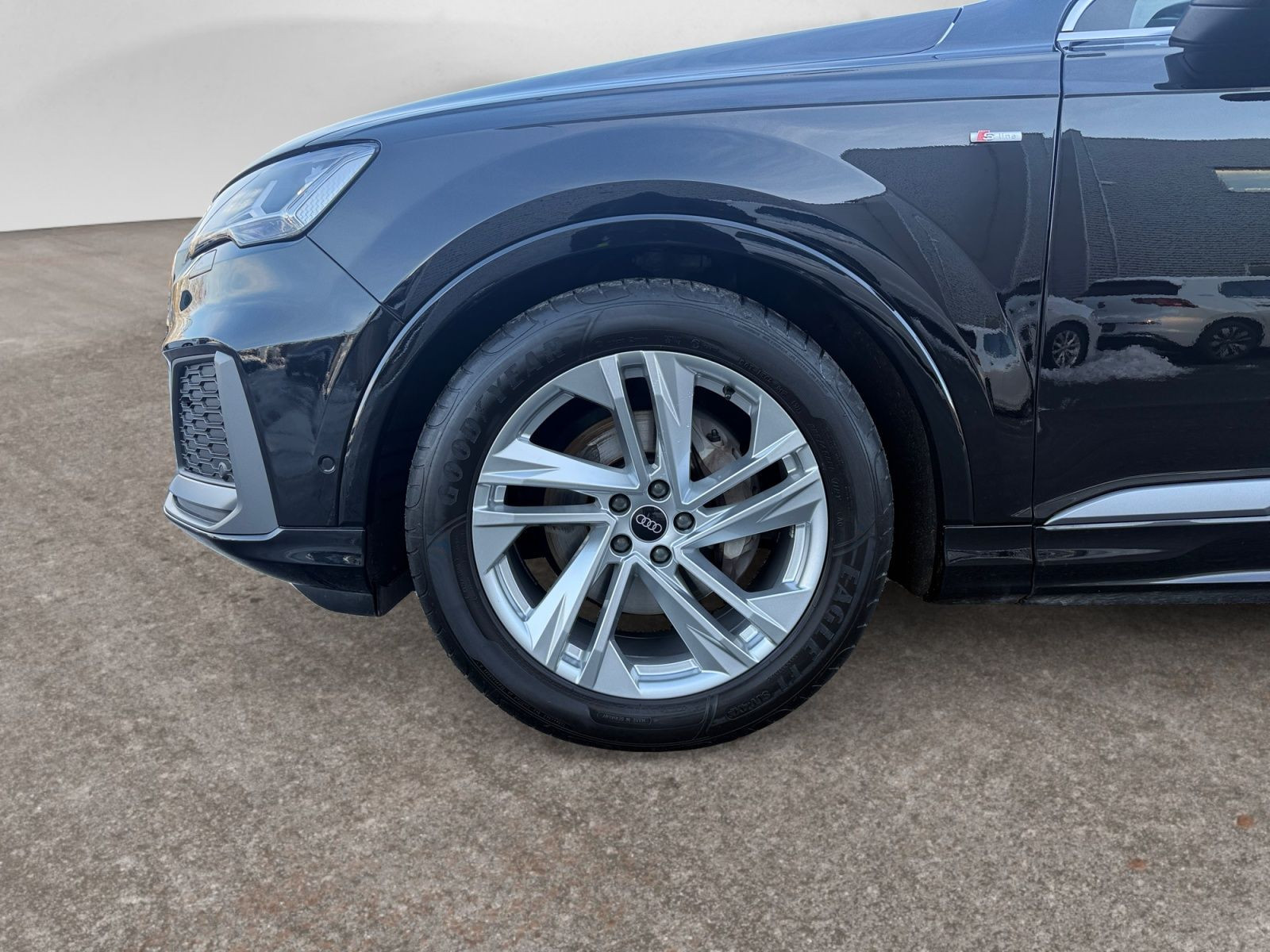 Audi - Q7_15