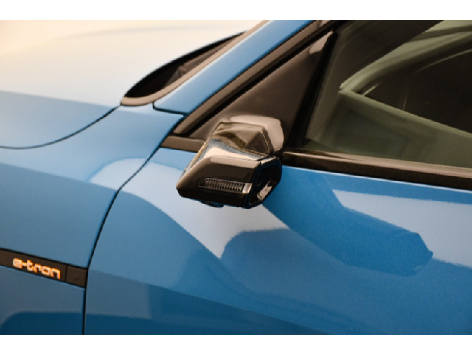 Audi - e-tron Sportback_10