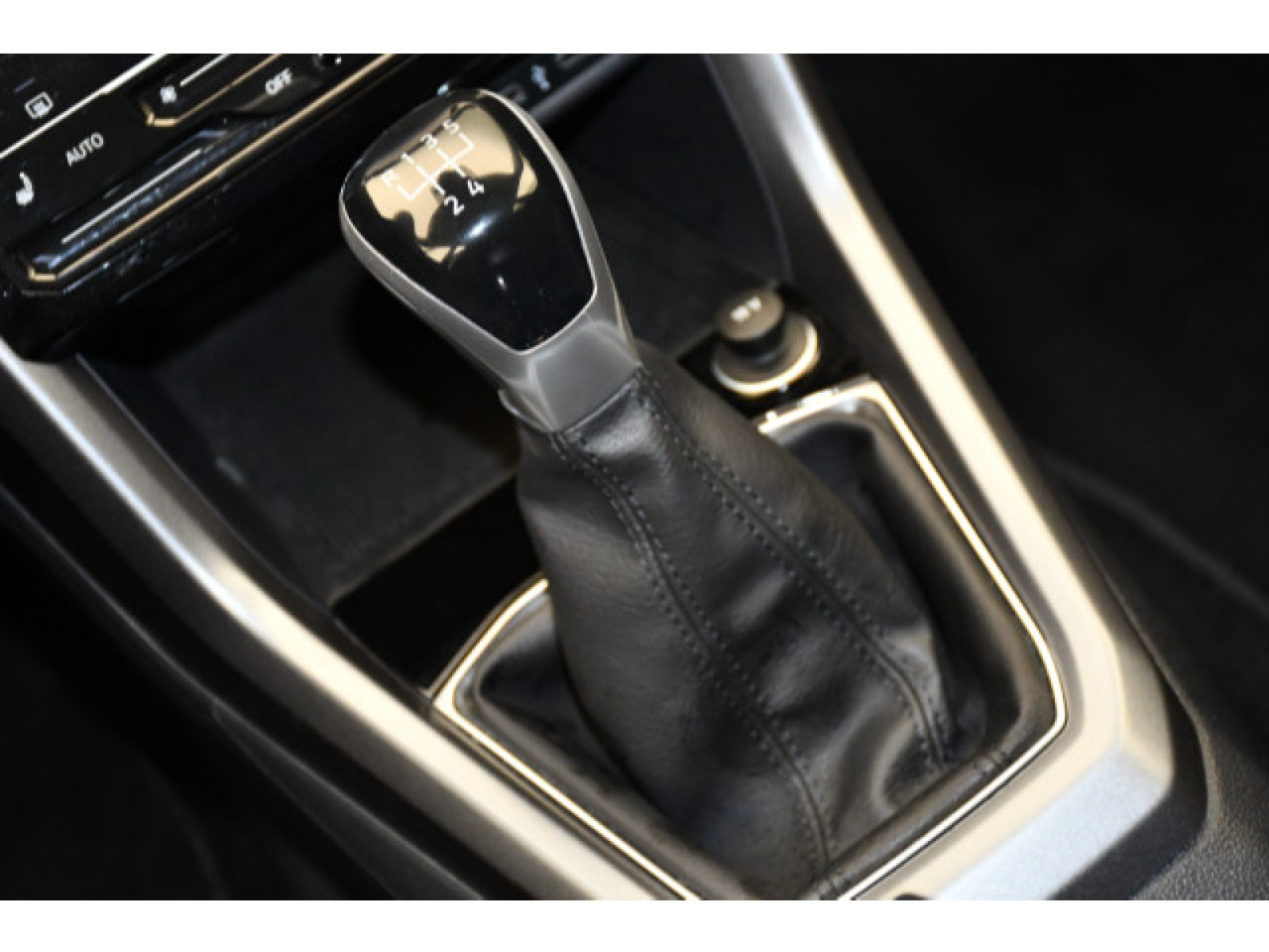 Volkswagen - T-Cross_6