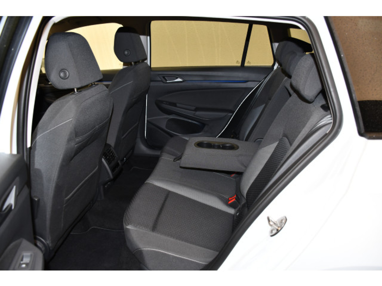 Volkswagen - Golf_9