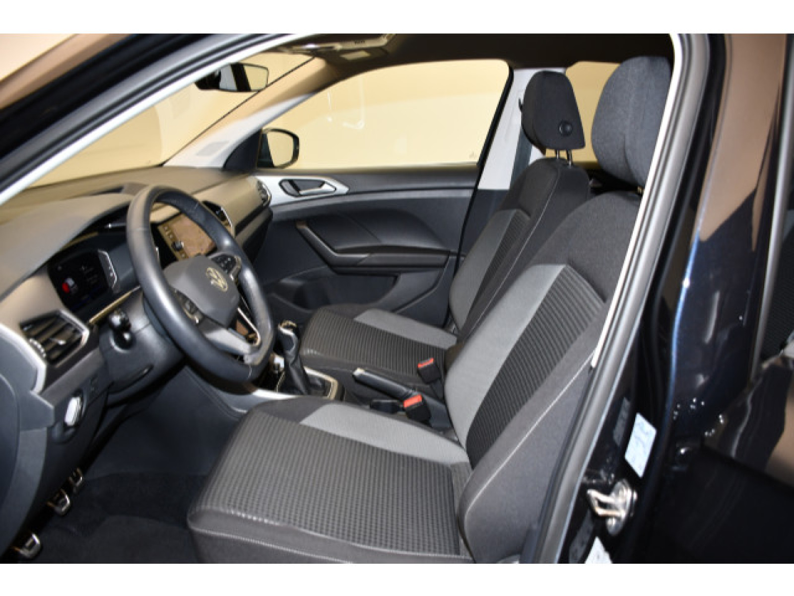Volkswagen - T-Cross_3