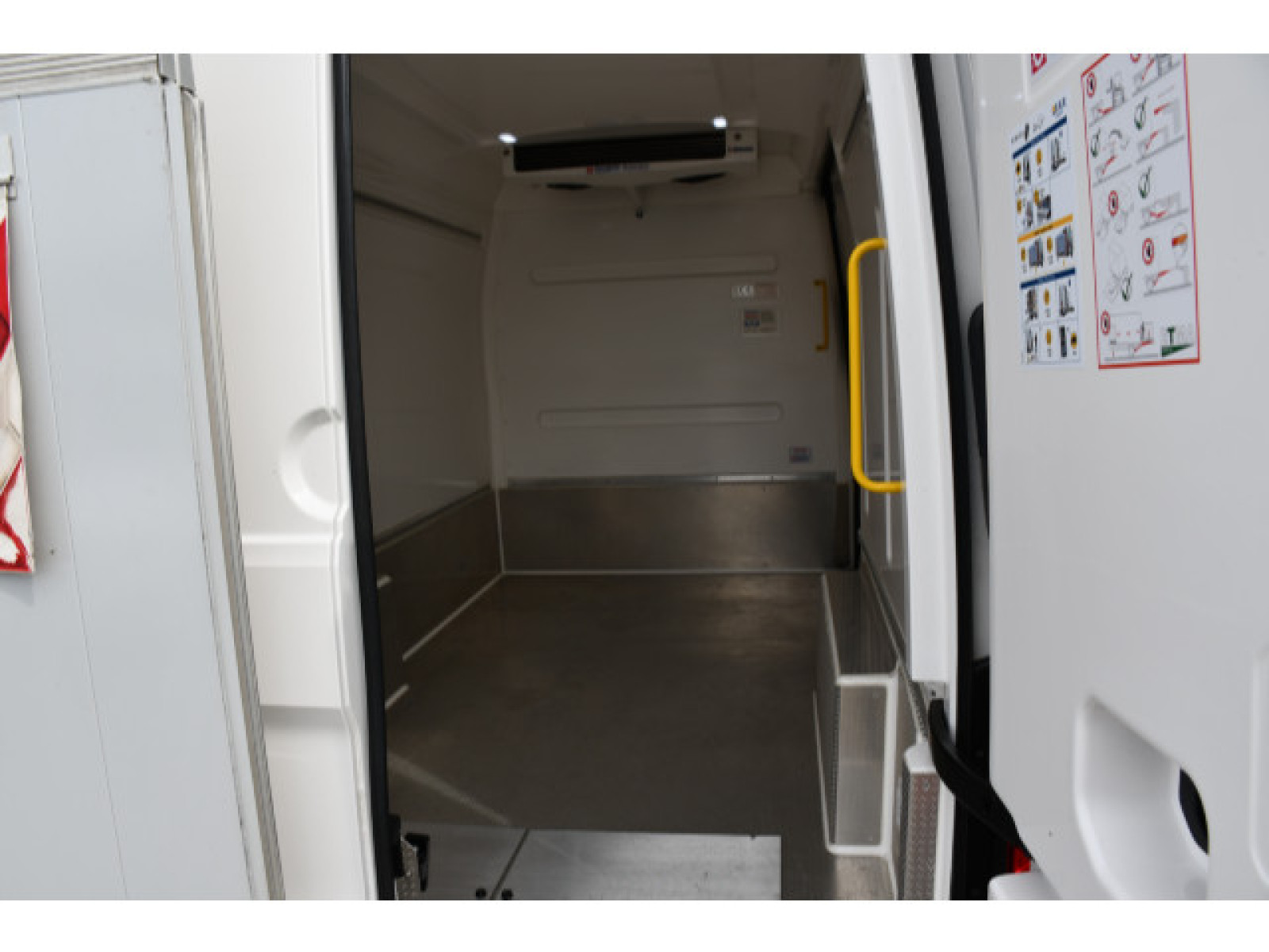 Volkswagen - Crafter_11