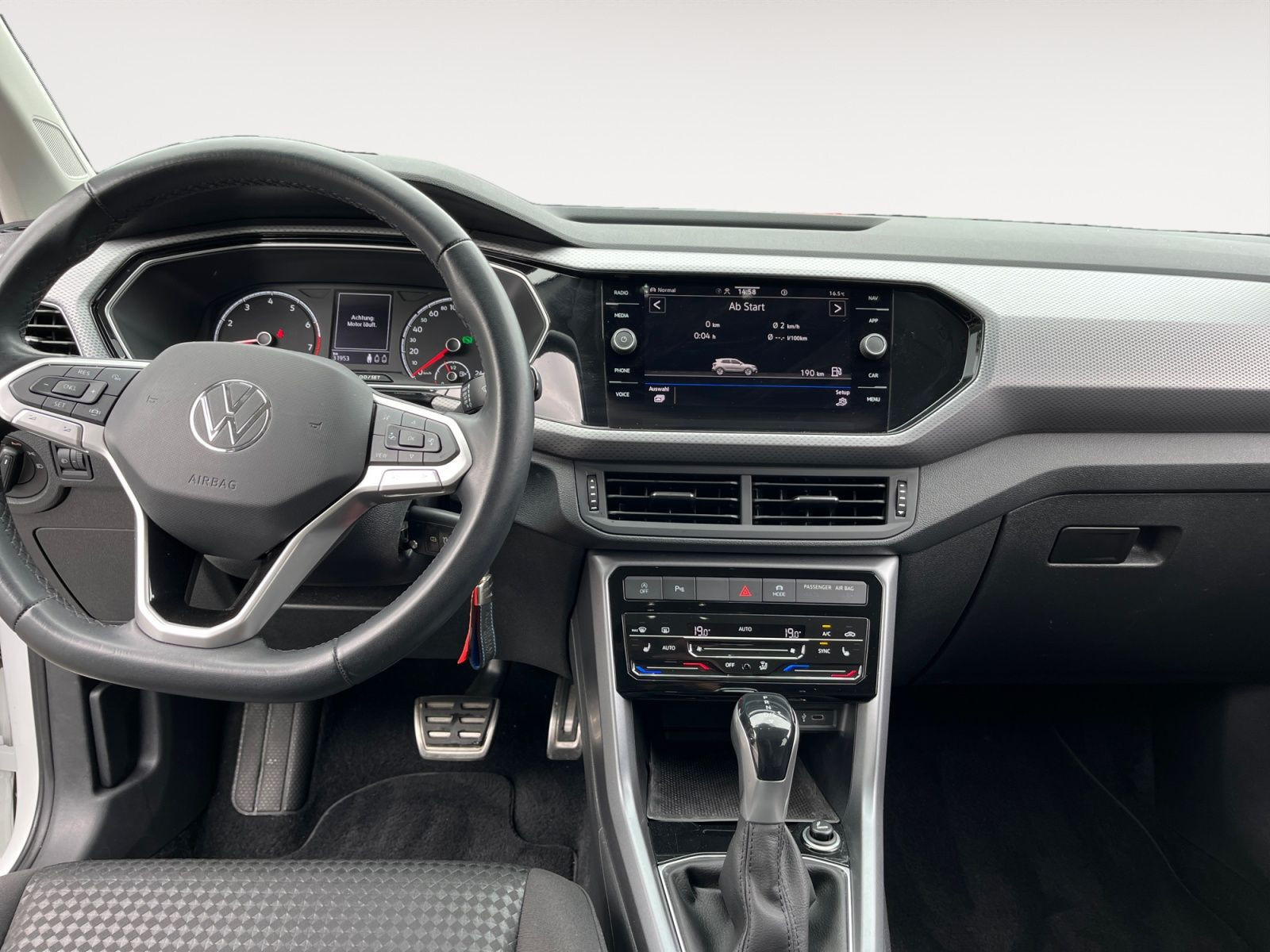 Volkswagen - T-Cross_11
