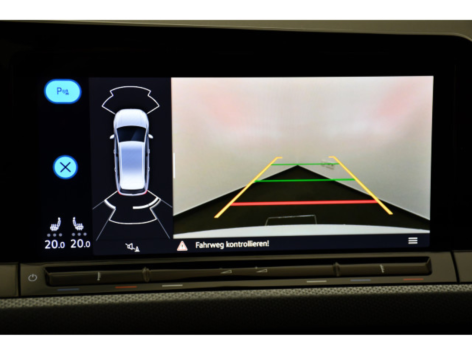 Volkswagen - Golf_8