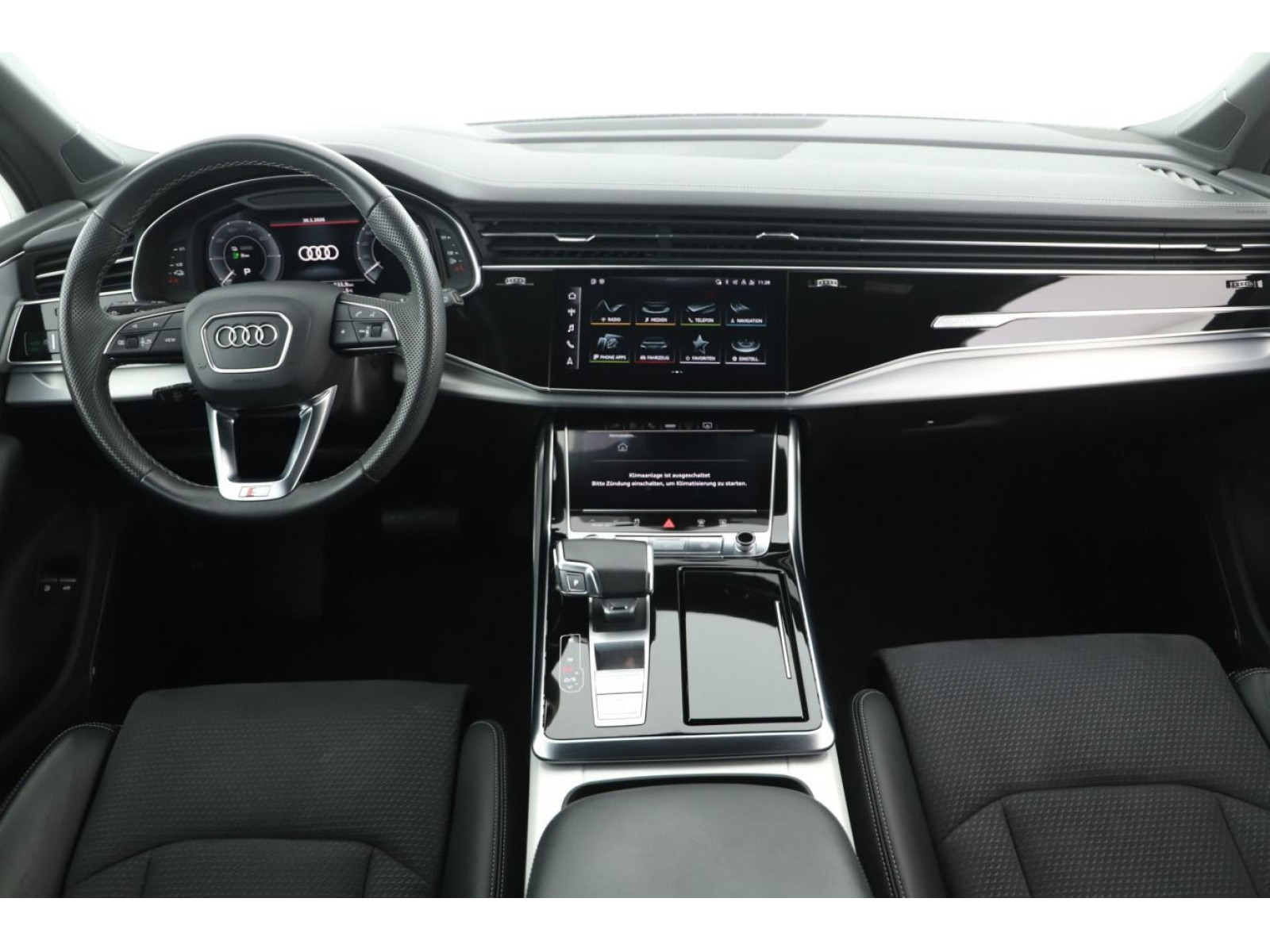 Audi - Q7_11