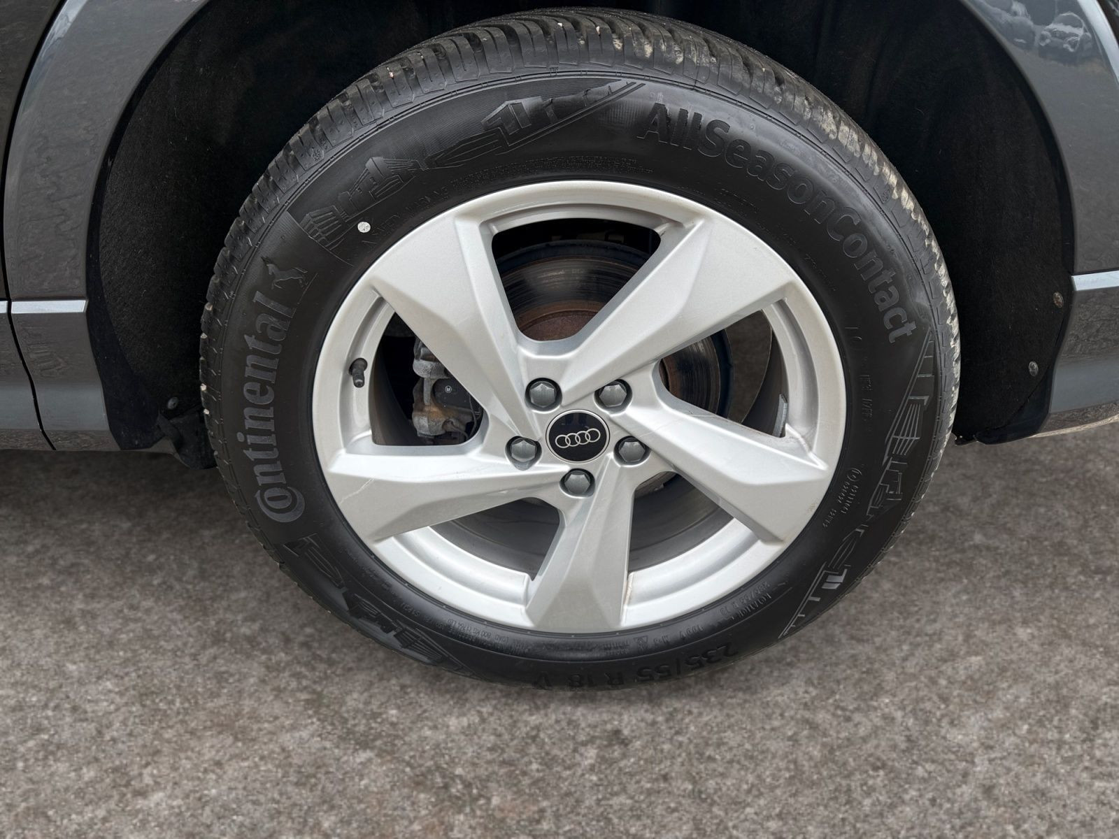 Audi - Q3_17