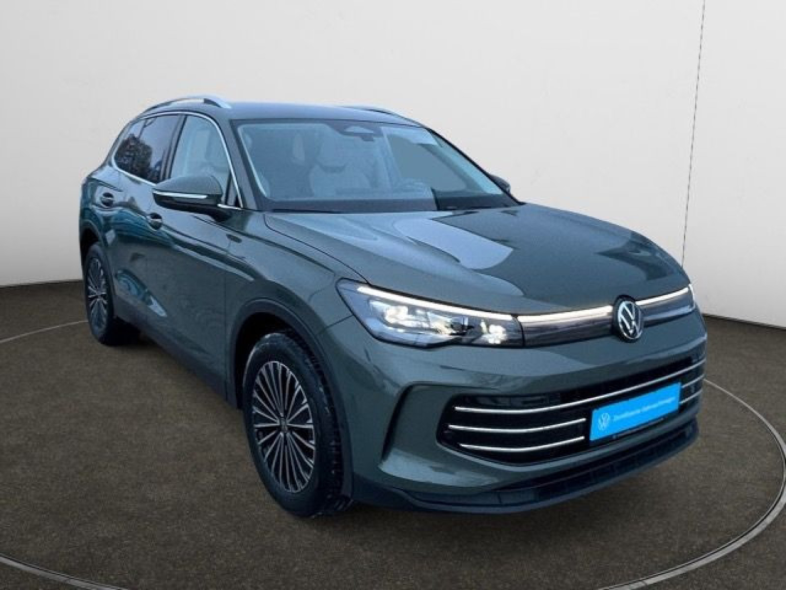 diagonal-frontansicht-aussen