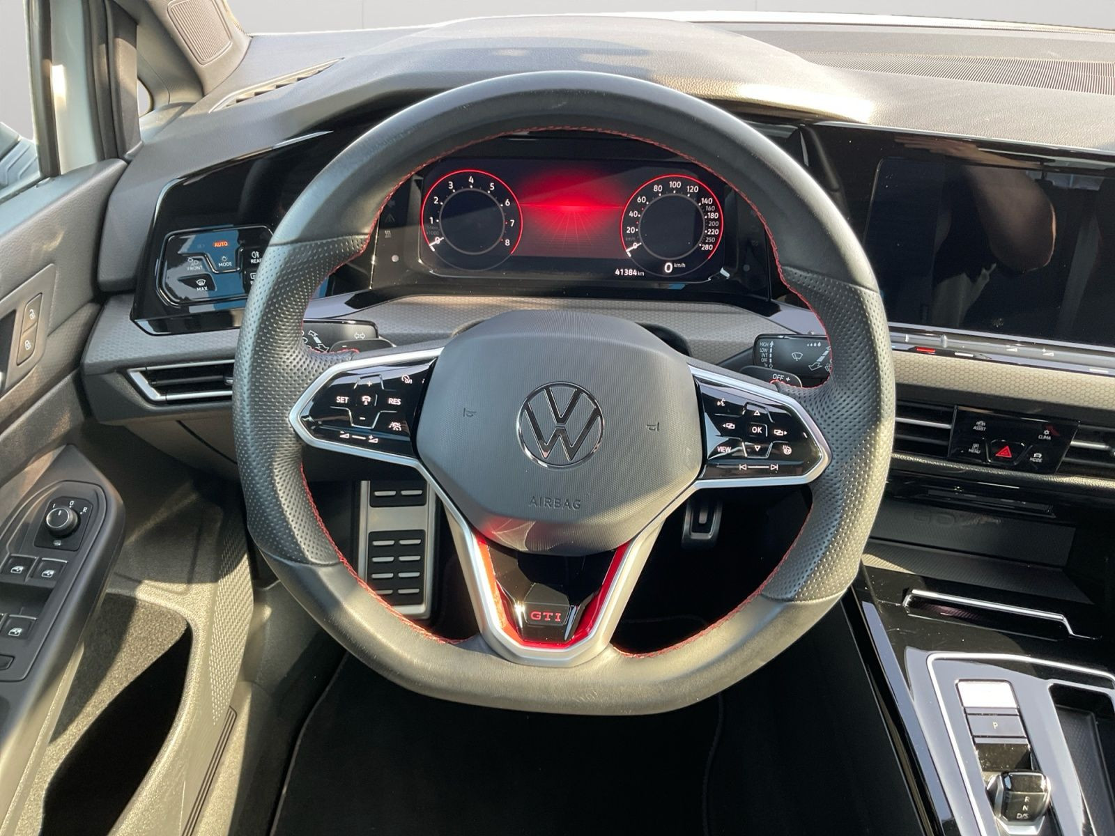 Volkswagen - Golf GTI_12