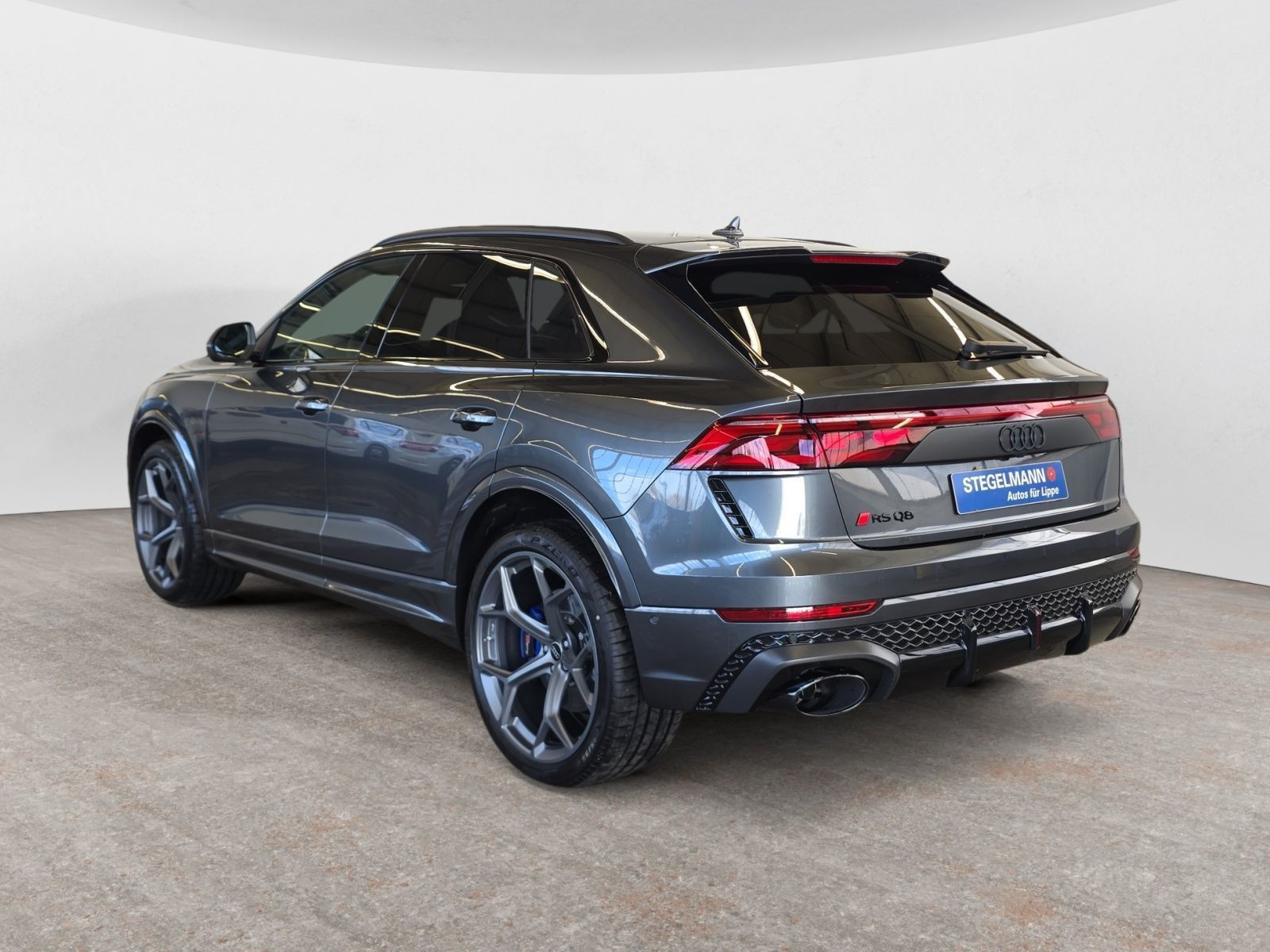 Audi - RS Q8_4