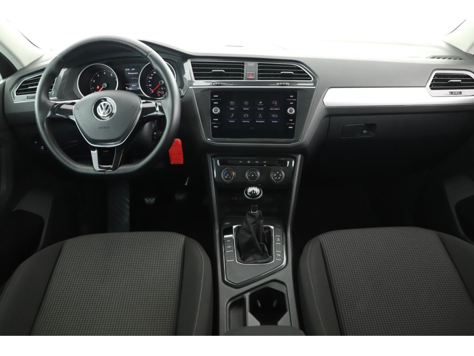 Volkswagen - Tiguan_8