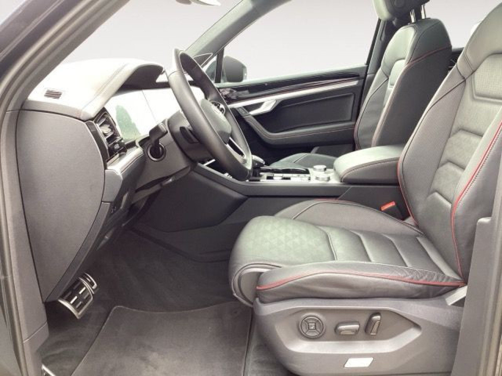 Volkswagen - Touareg_11