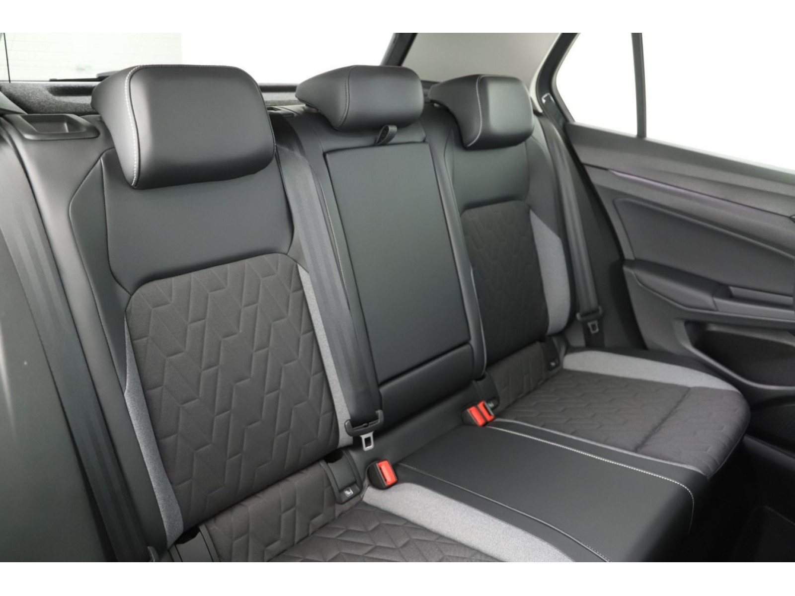 Volkswagen - Golf_6