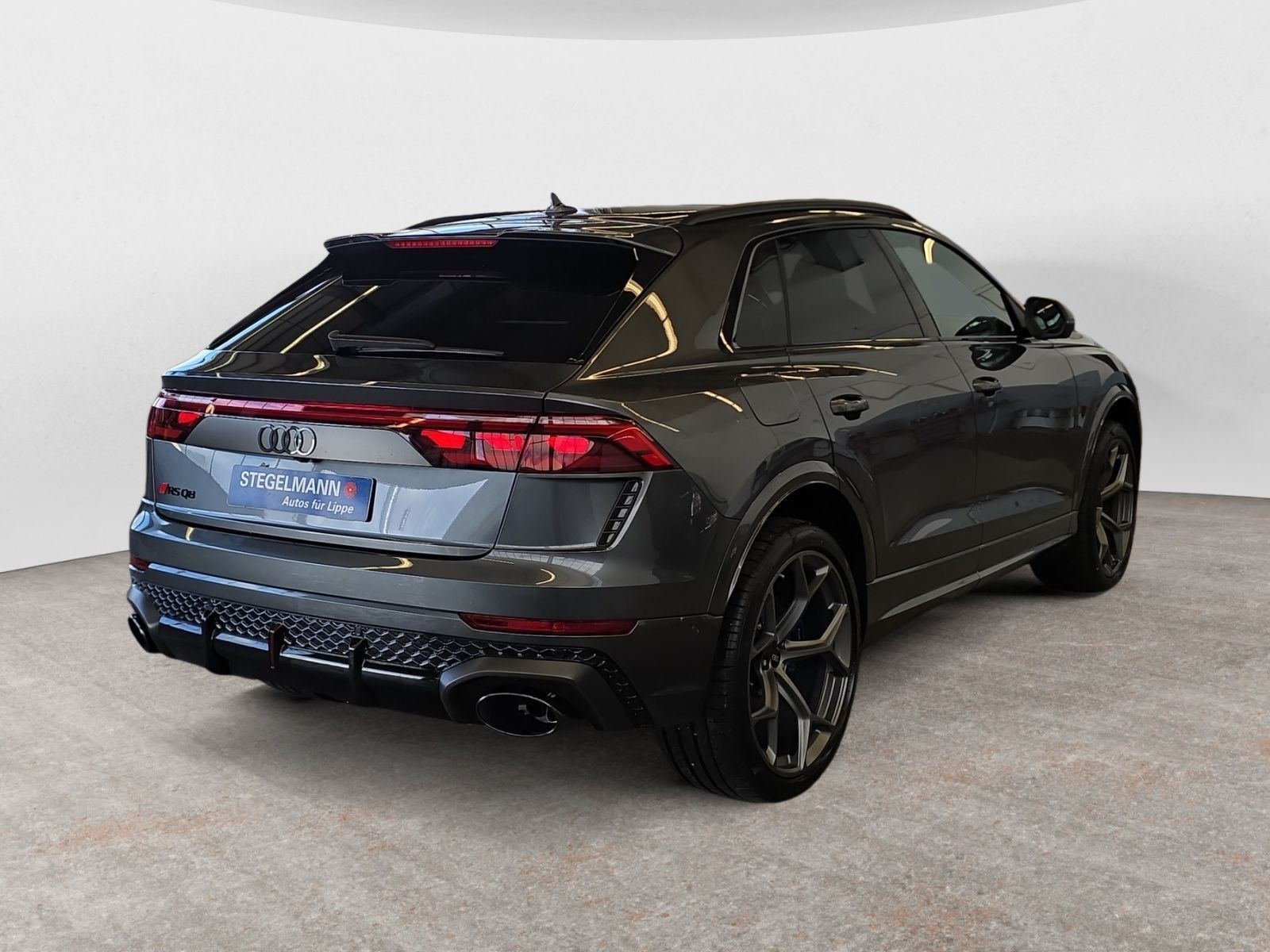 Audi - RS Q8_6