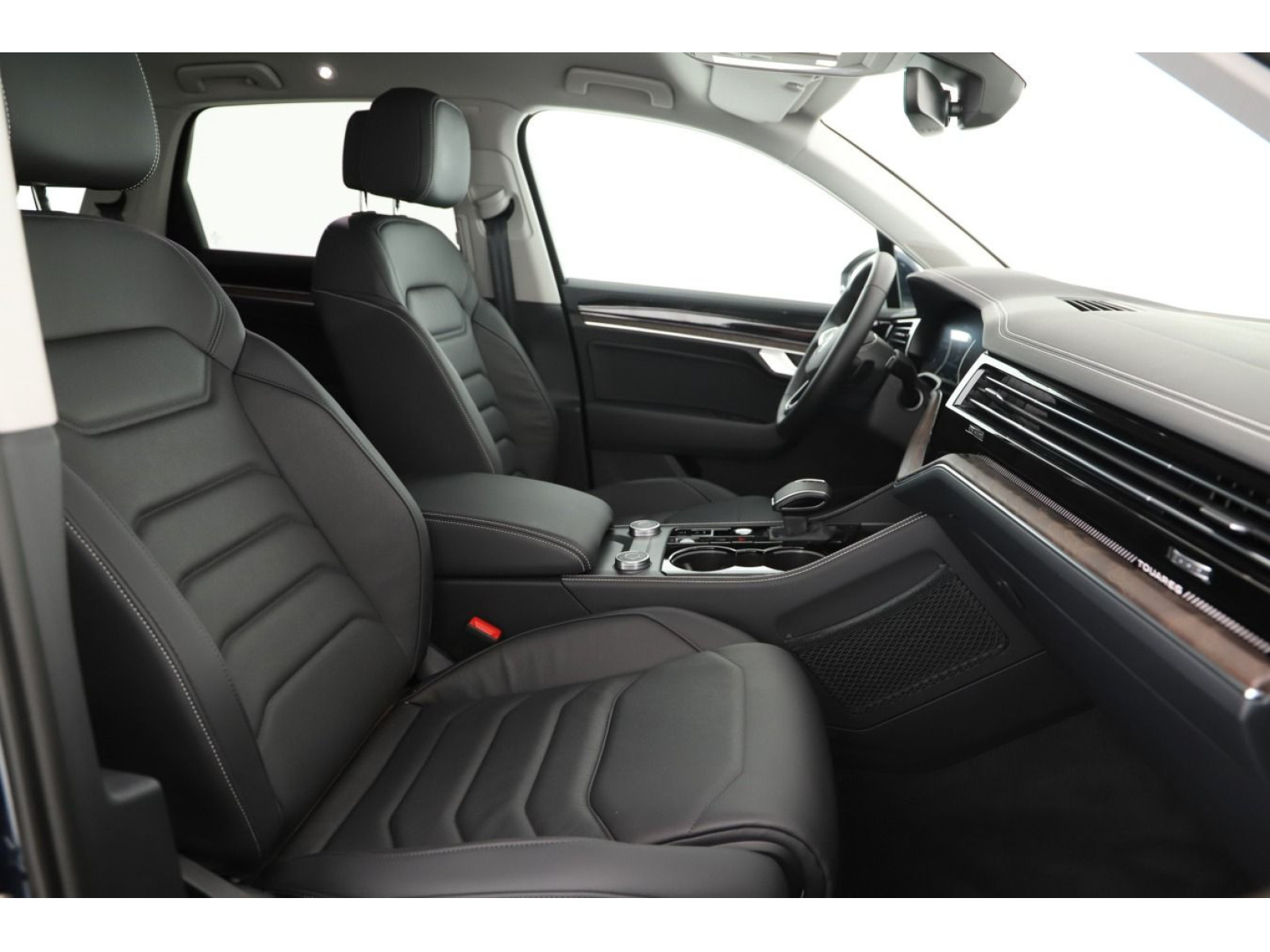 Volkswagen - Touareg_7