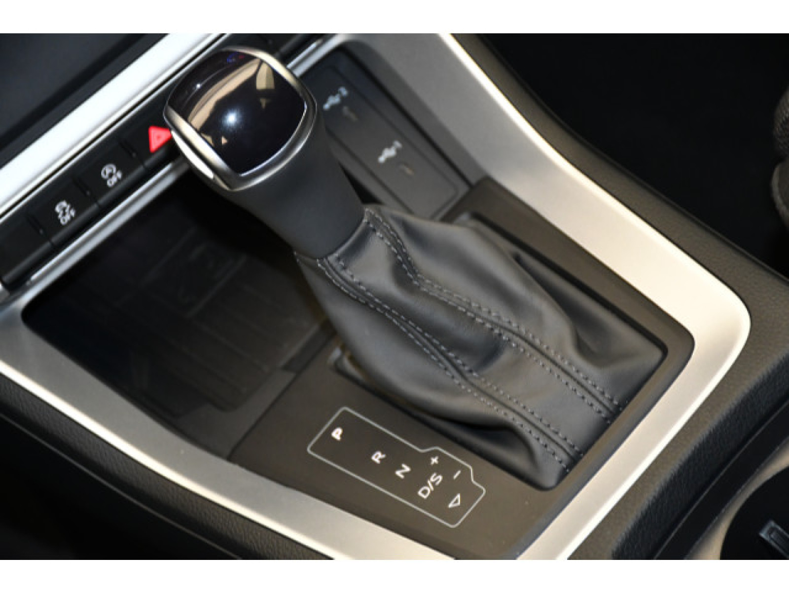Audi - Q3_8