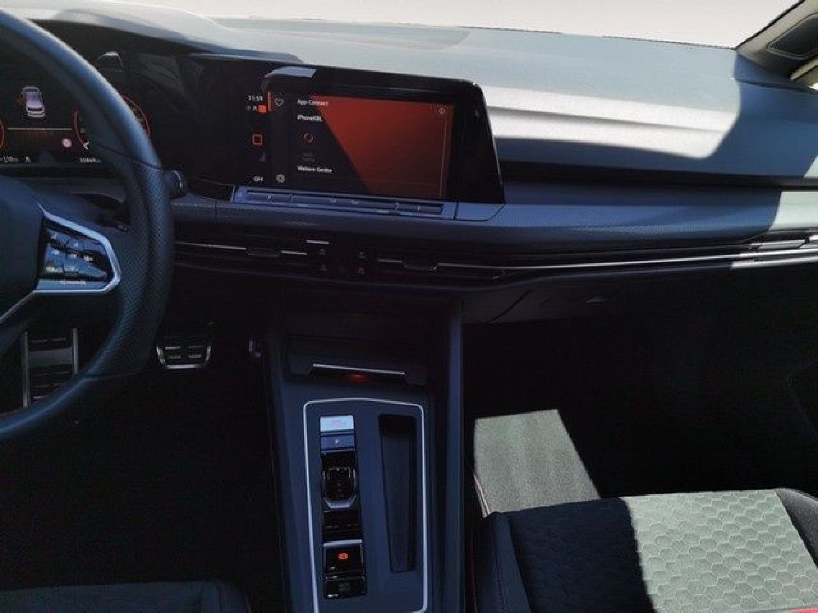 Volkswagen - Golf GTI_12