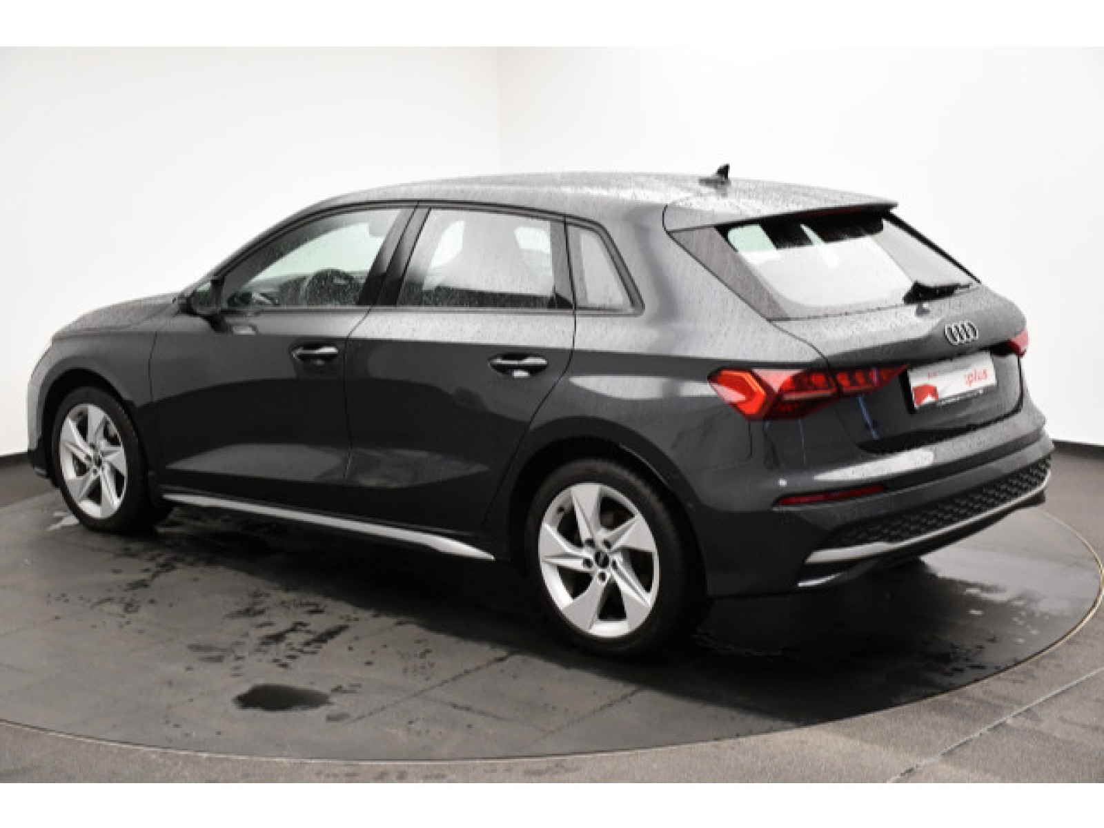 diagonalansicht-hinten-aussen