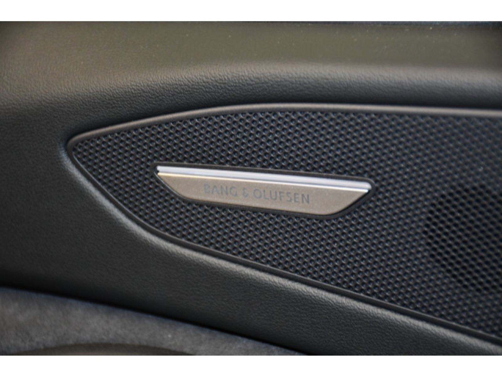 Audi - Q6 e-tron_10