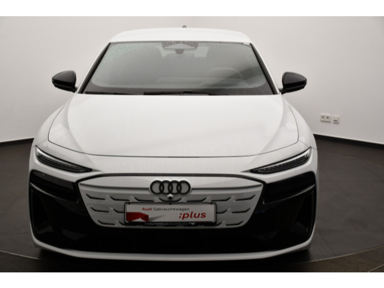 Audi - A6 Avant e-tron_21