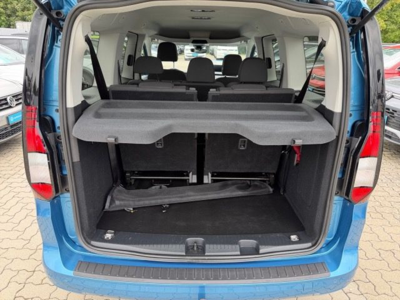 Volkswagen - Caddy Maxi_17