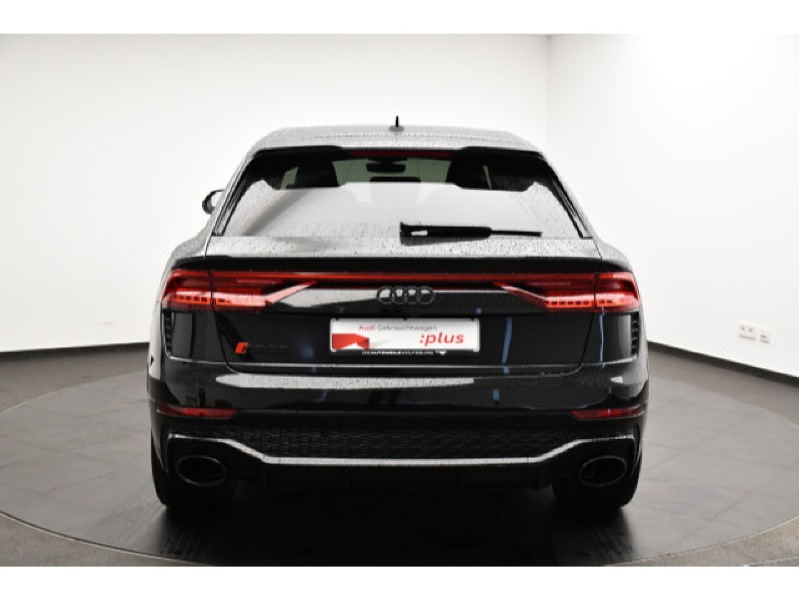 Audi - RS Q8_23