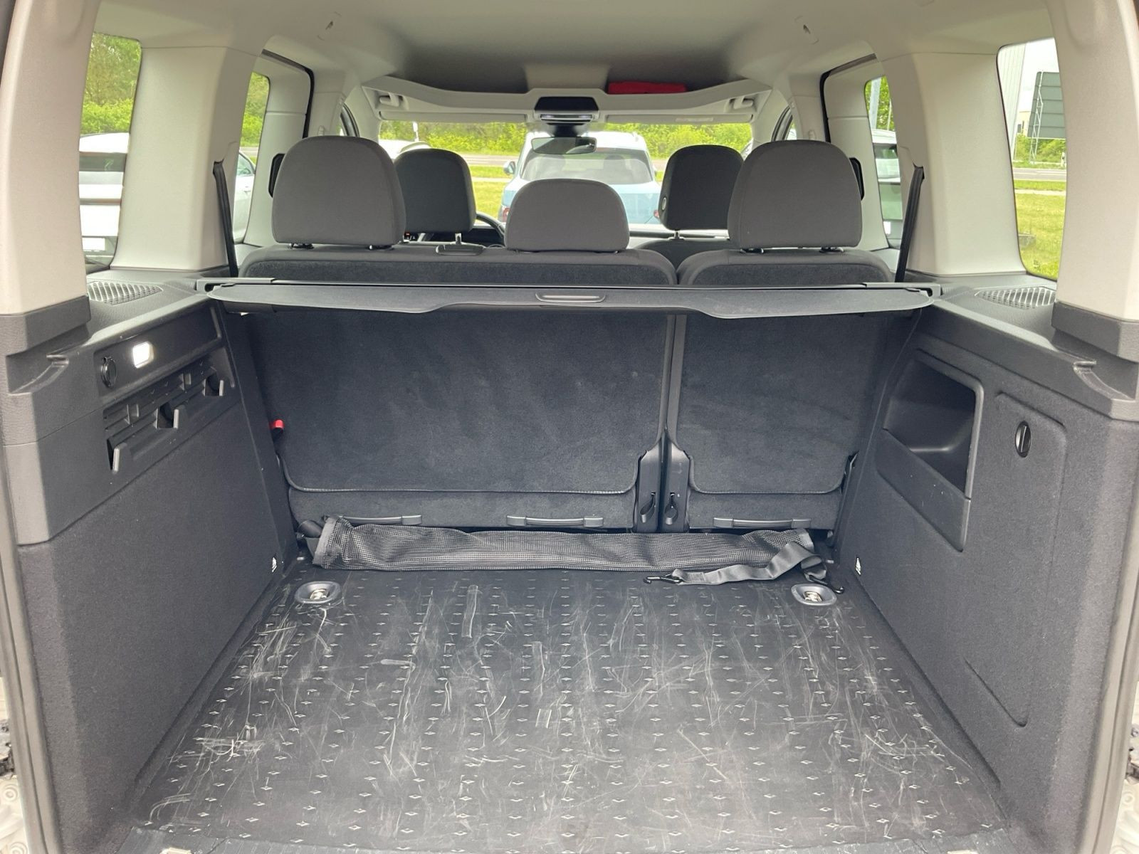 Volkswagen - Caddy_16