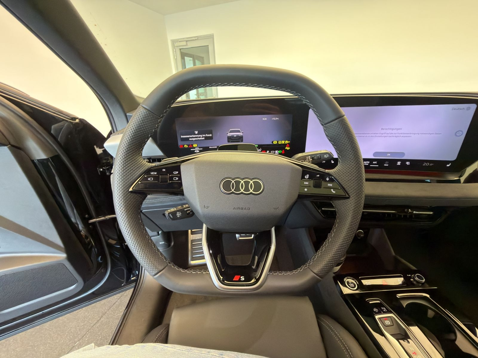 Audi - Q6 e-tron_10