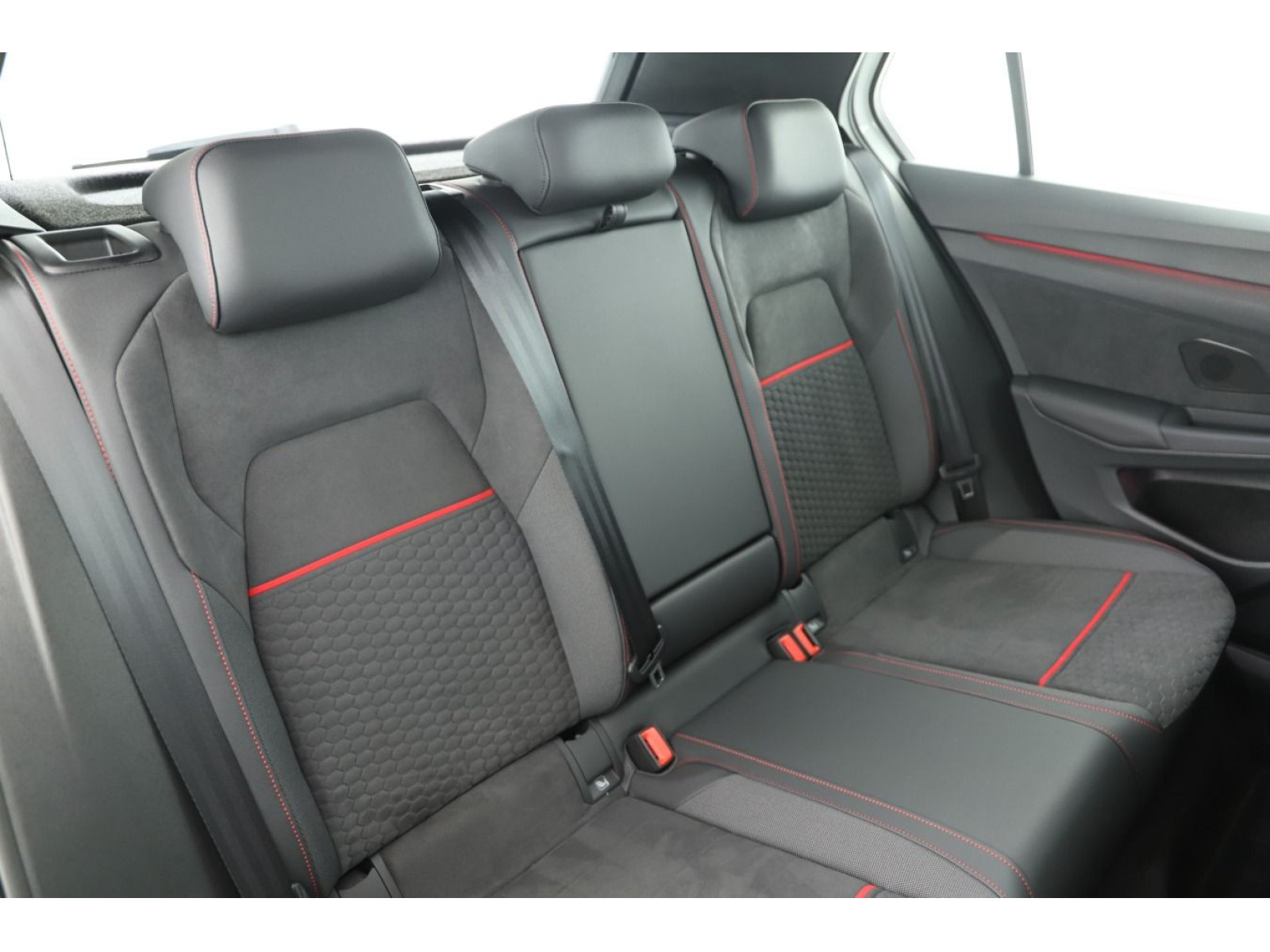 Volkswagen - Golf GTI_6