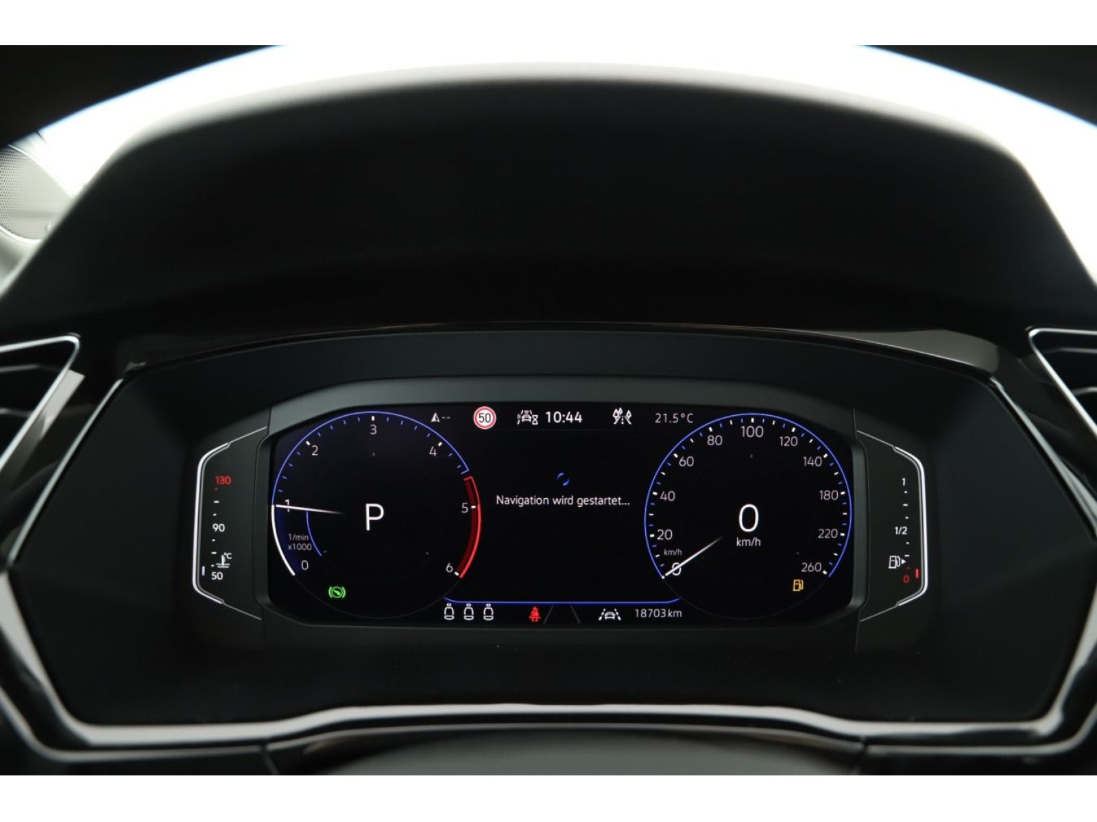 Volkswagen - Touran_8