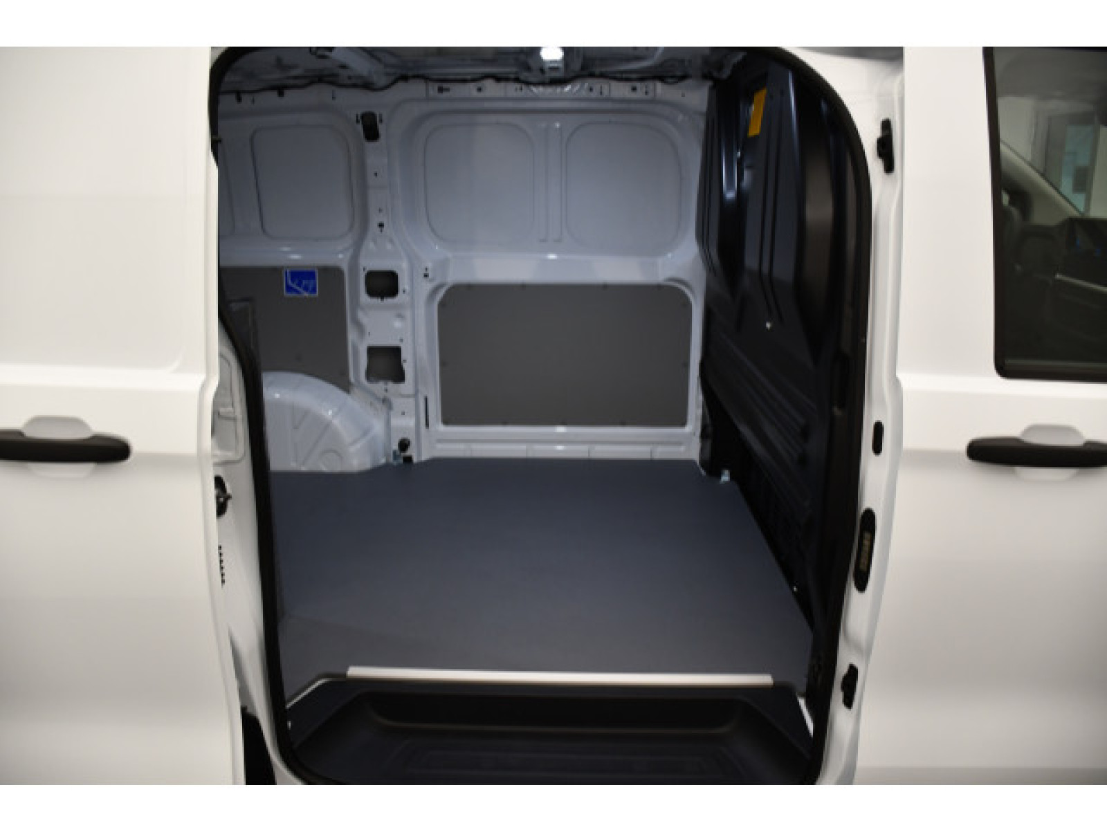 Volkswagen - New Transporter_11