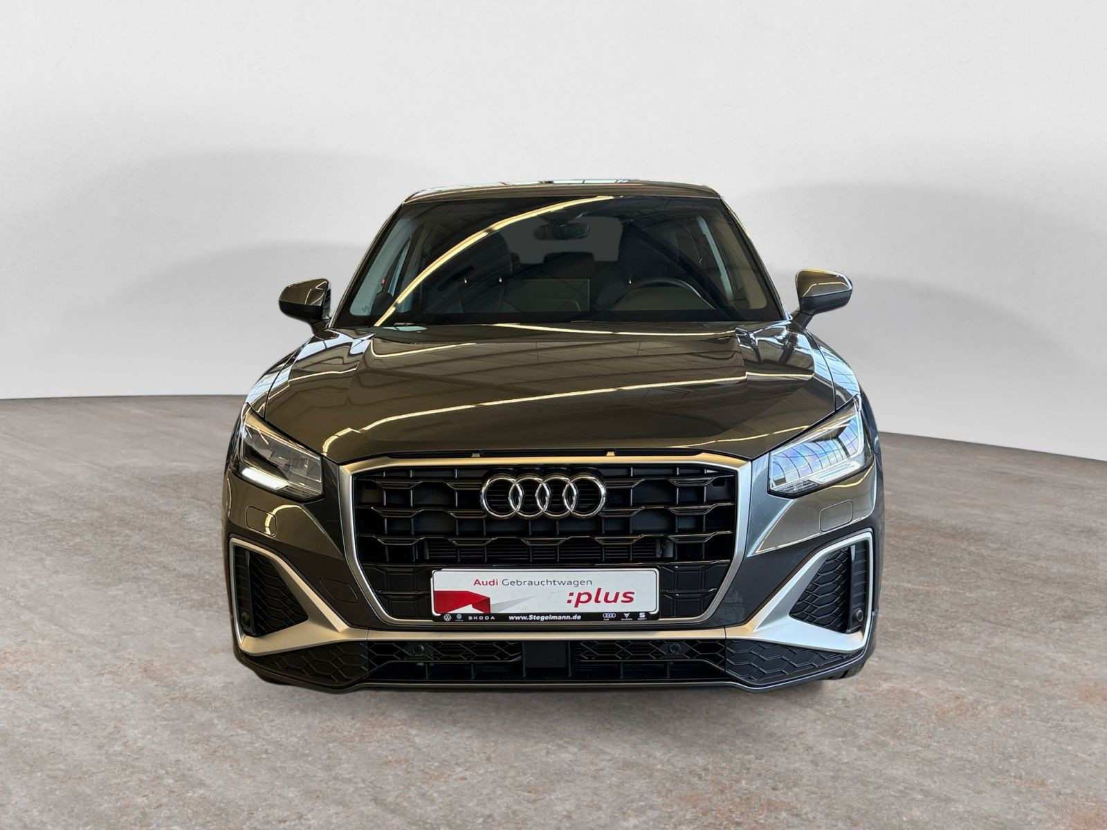 Audi - Q2_10
