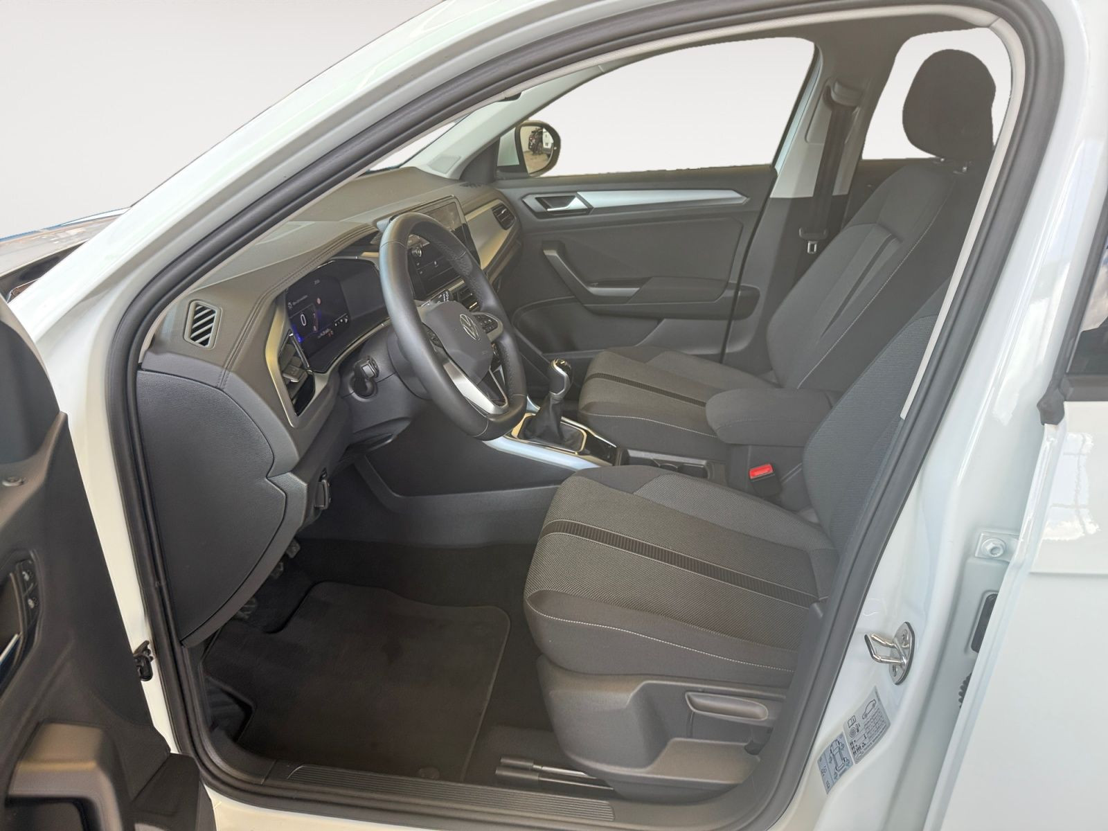 Volkswagen - T-Roc_10