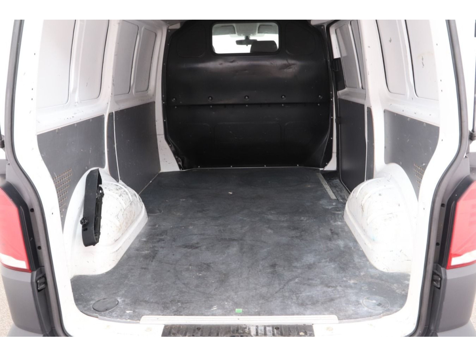 Volkswagen - T6.1 Transporter_10