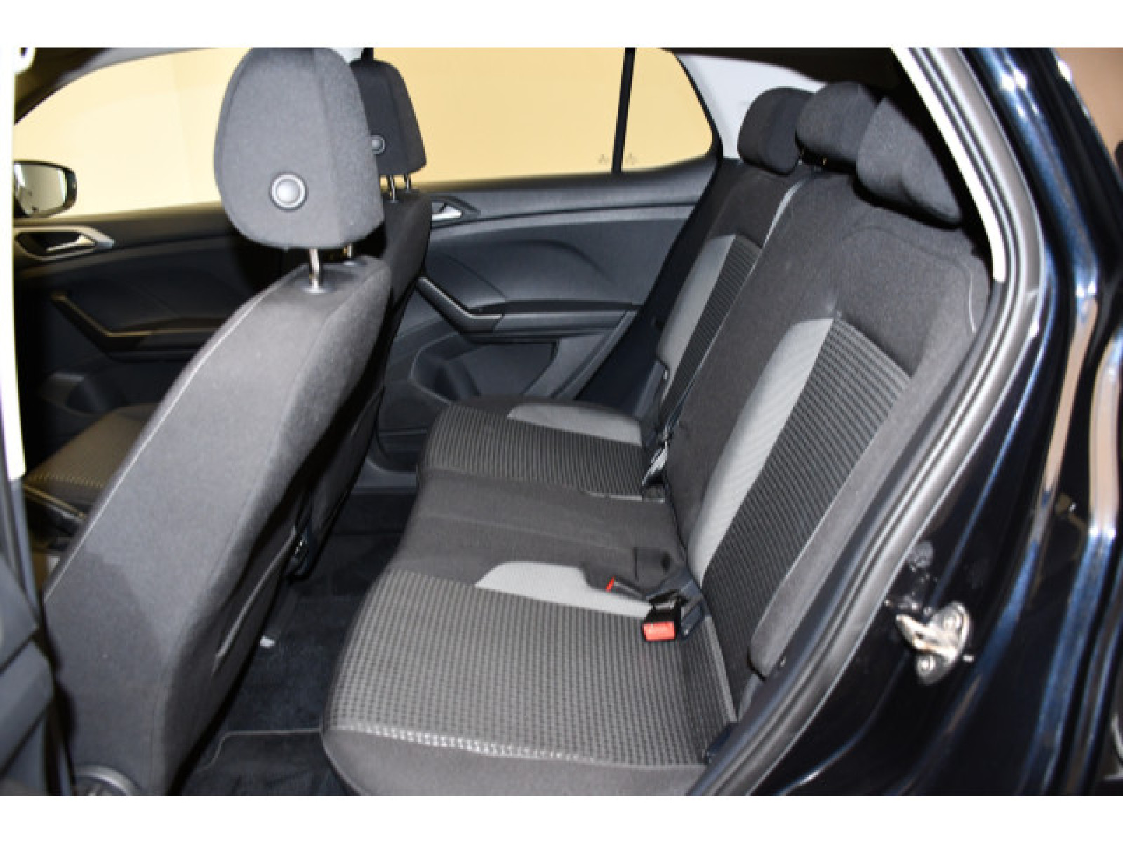 Volkswagen - T-Cross_8