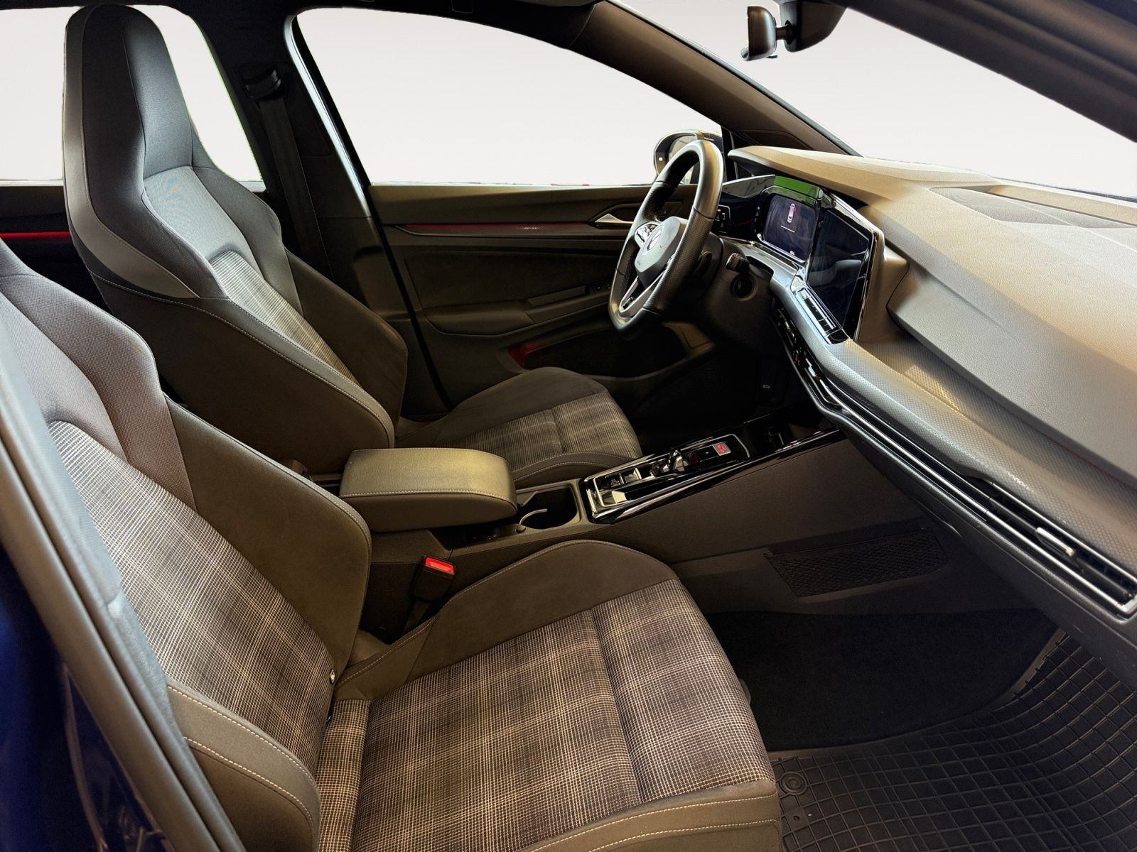 Volkswagen - Golf_18