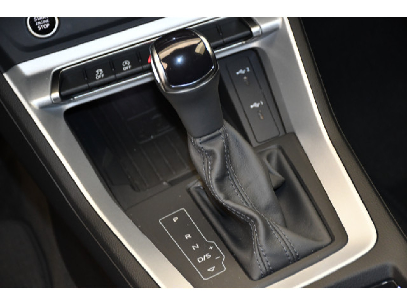 Audi - Q3_8