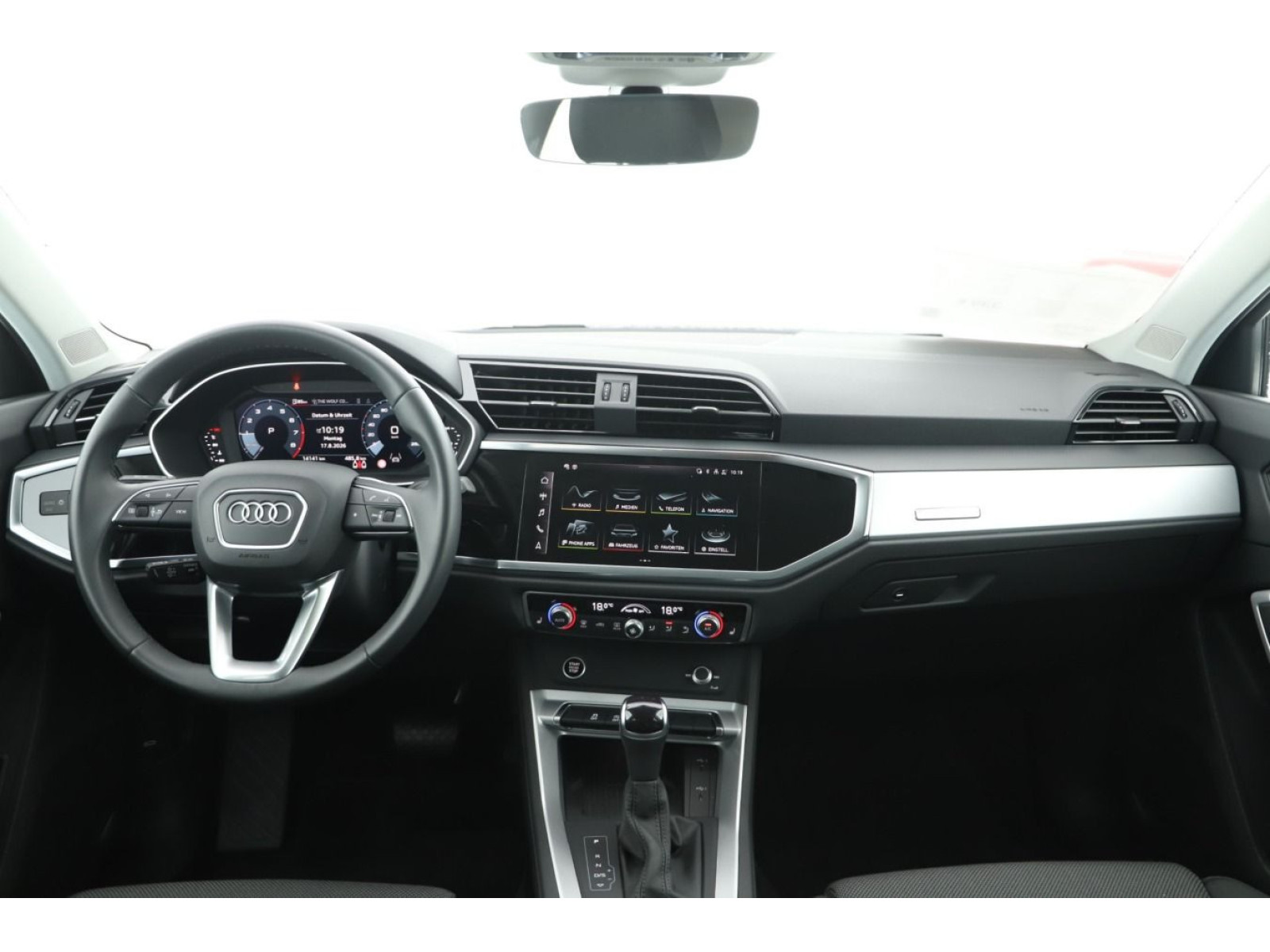 Audi - Q3_9