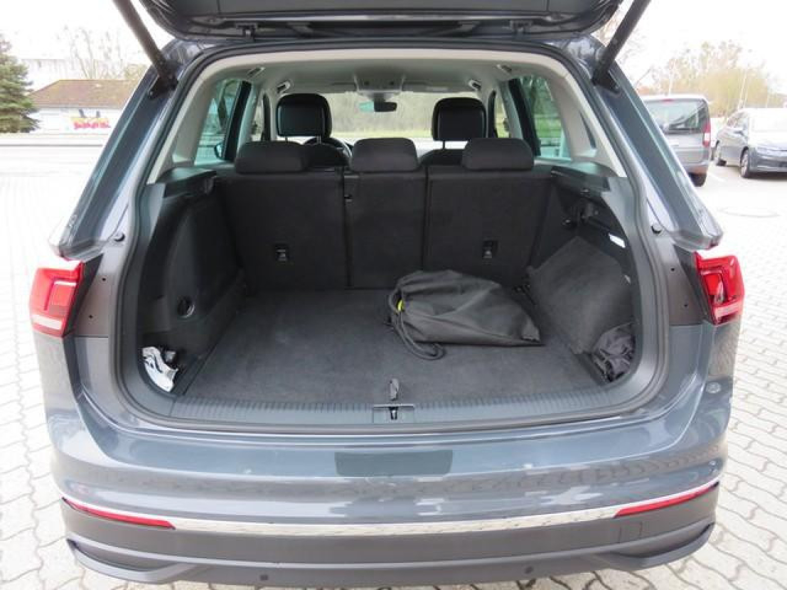 Volkswagen - Tiguan_9