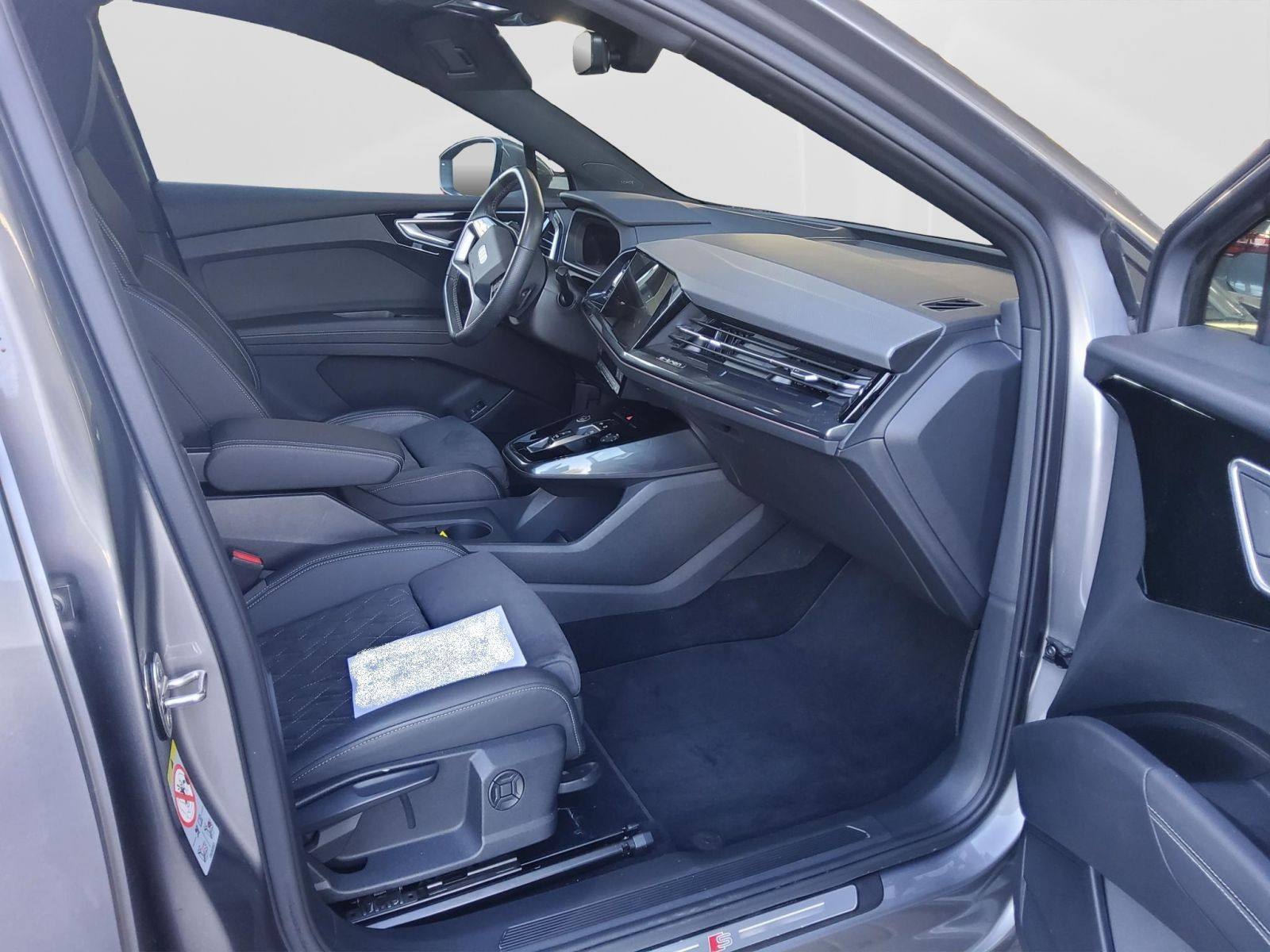 Audi - Q4 e-tron_3