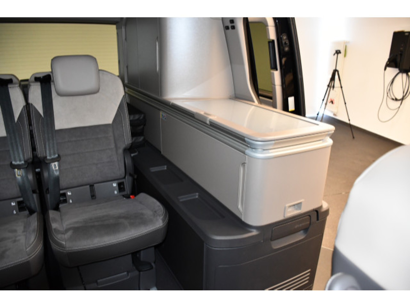 Volkswagen - California_12