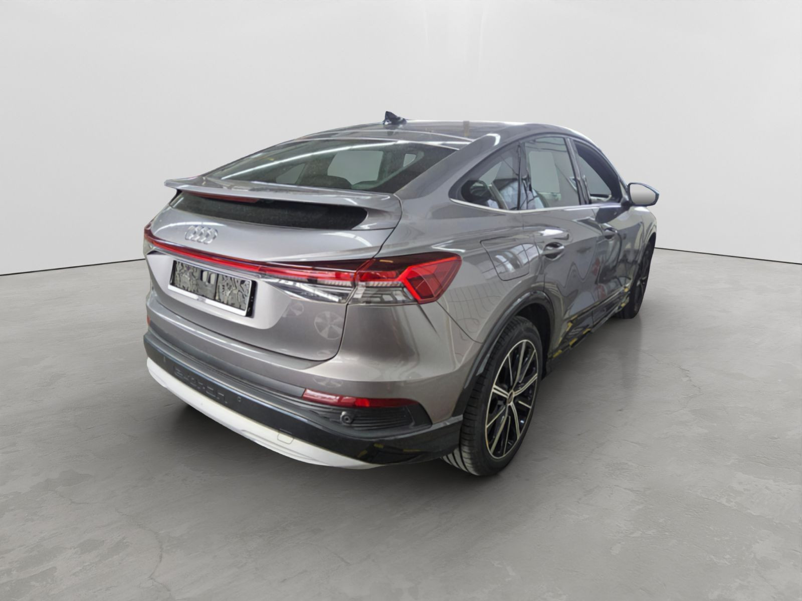 Audi - Q4 e-tron_4