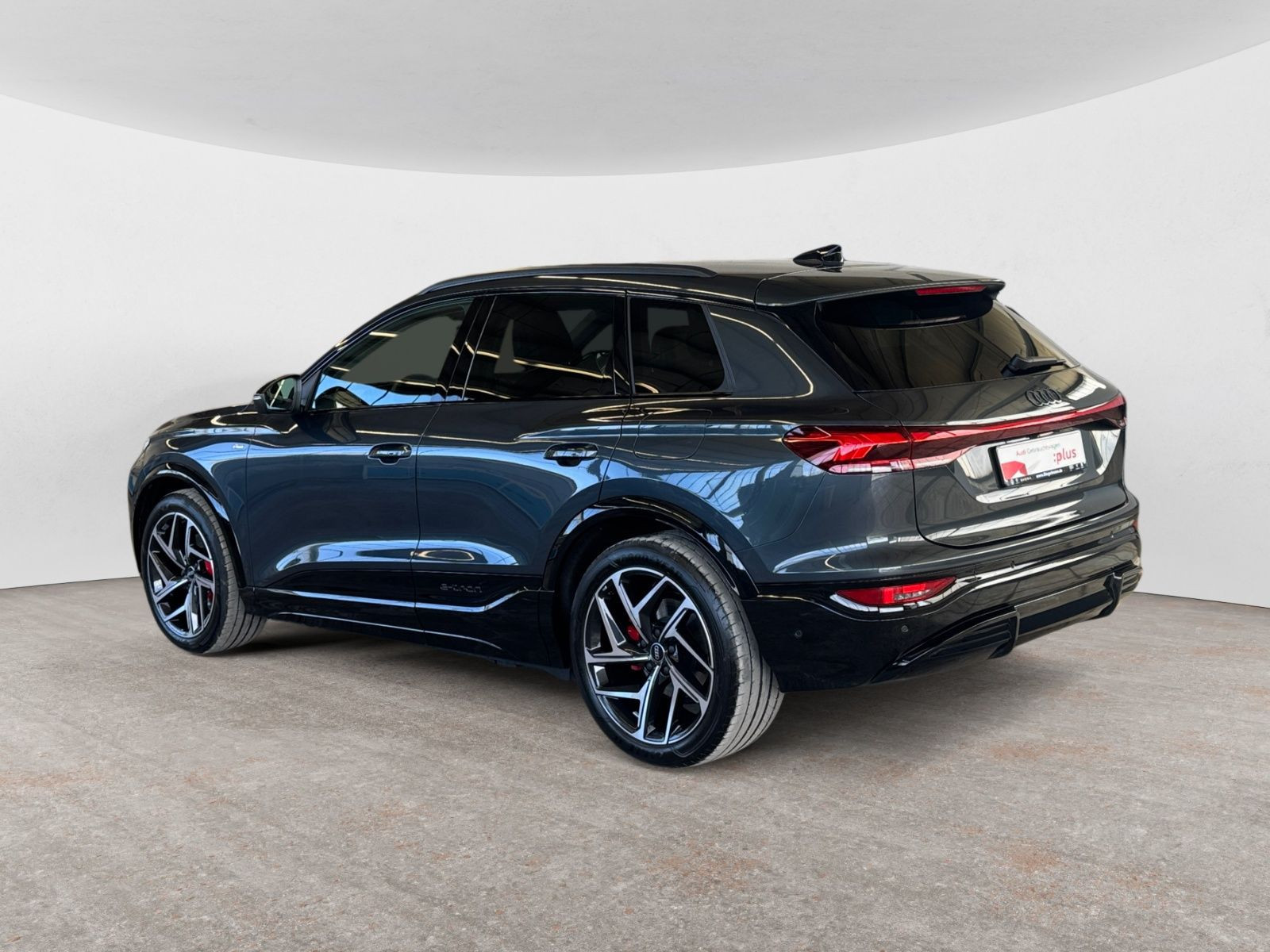 Audi - Q6 e-tron_4