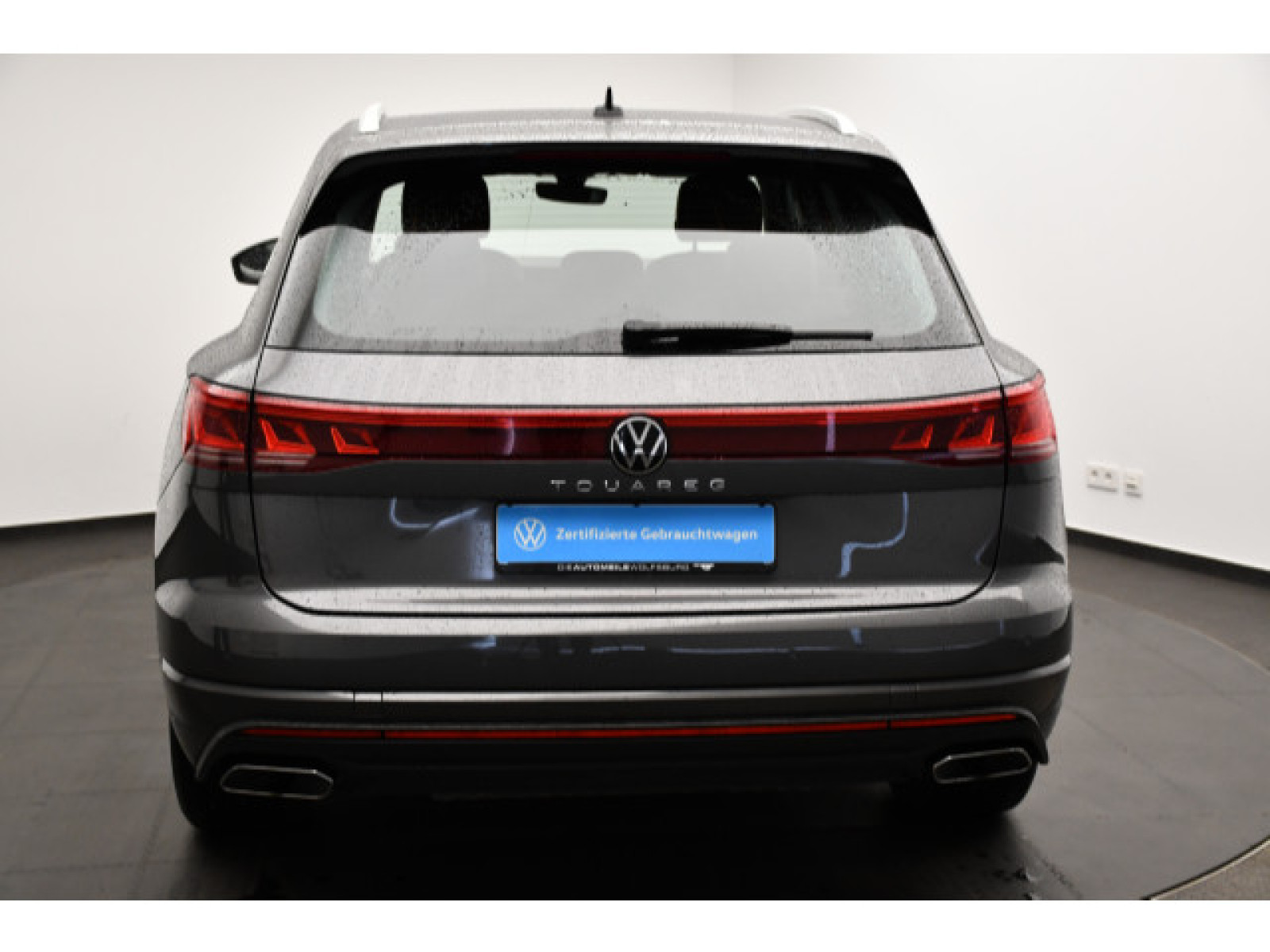 Volkswagen - Touareg_21