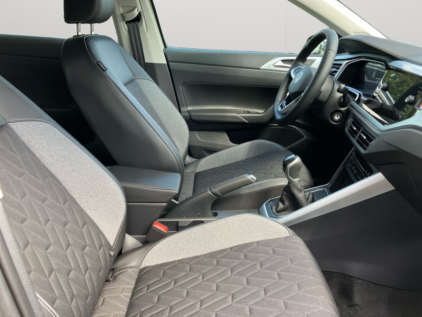 Volkswagen - Polo_16