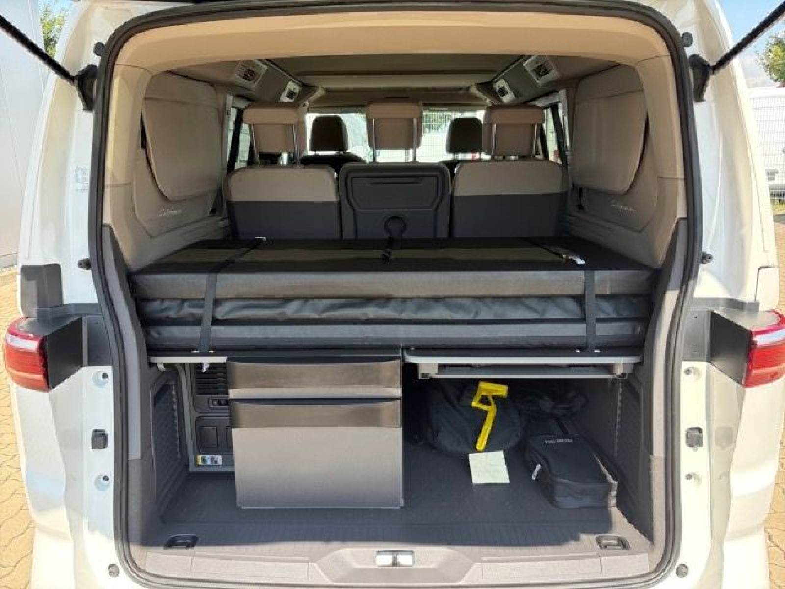 Volkswagen - California_18